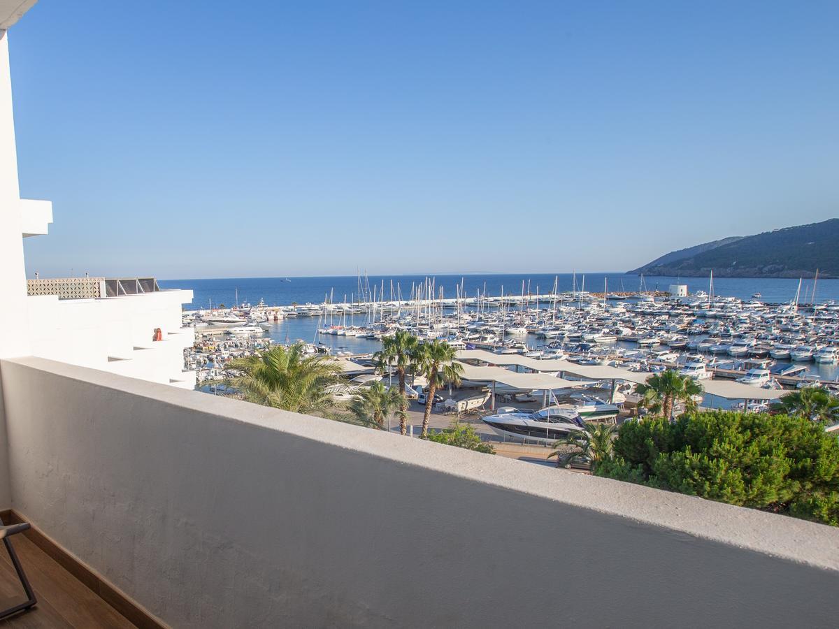 Habitación Doble Deluxe con terraza y vistas al mar