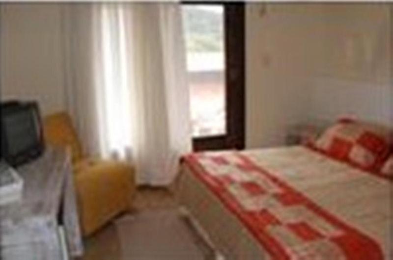 Quarto Deluxe (2 Adultos)