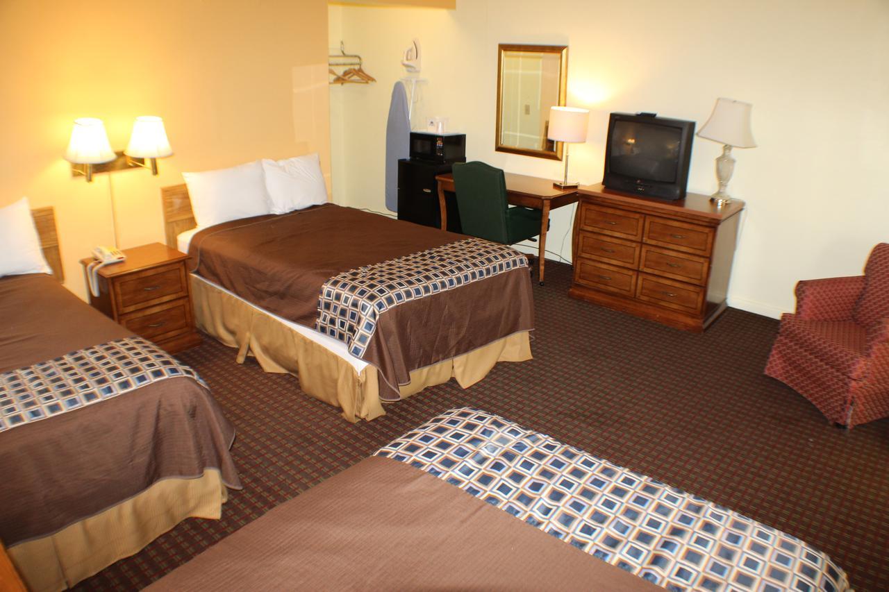 Three Double Beds Non-Smoking