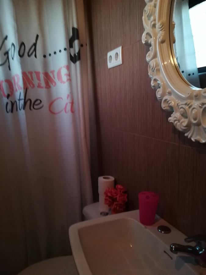 Comfort Triple Room Shower,973669393:JPEG