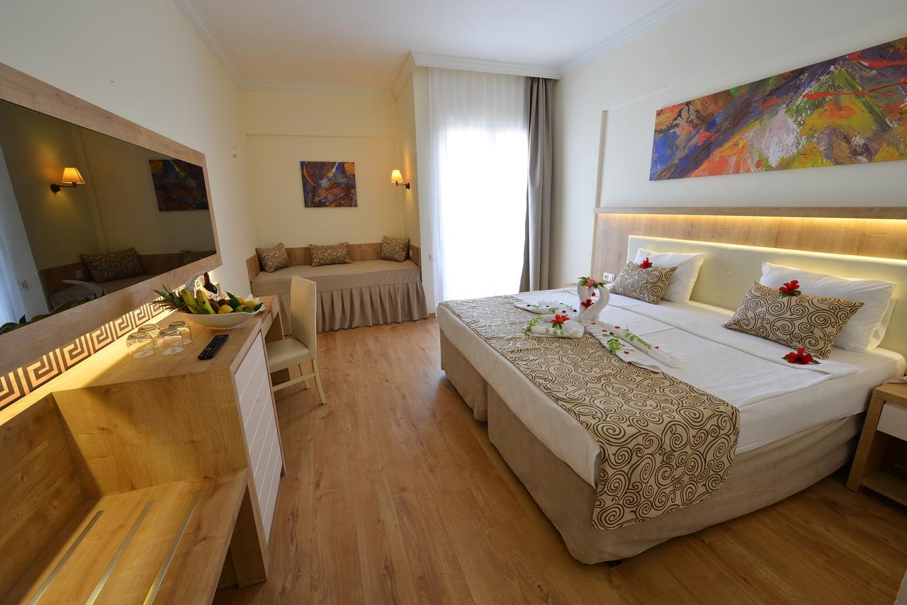 Doppelzimmer mit Meerblick (2 Erwachsene + 2 Kinder)