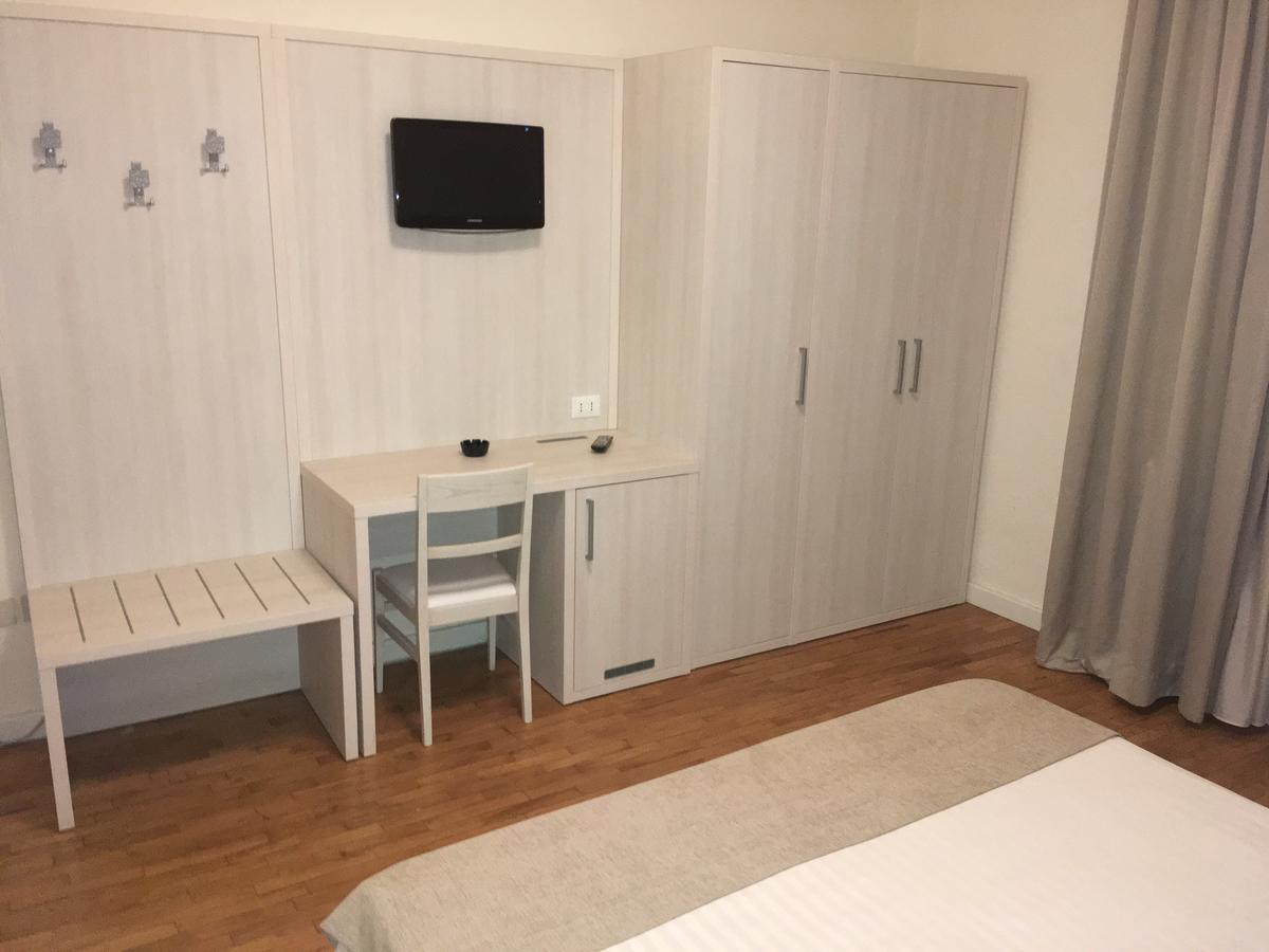 Superior Double or Twin Room,669268515:JPEG