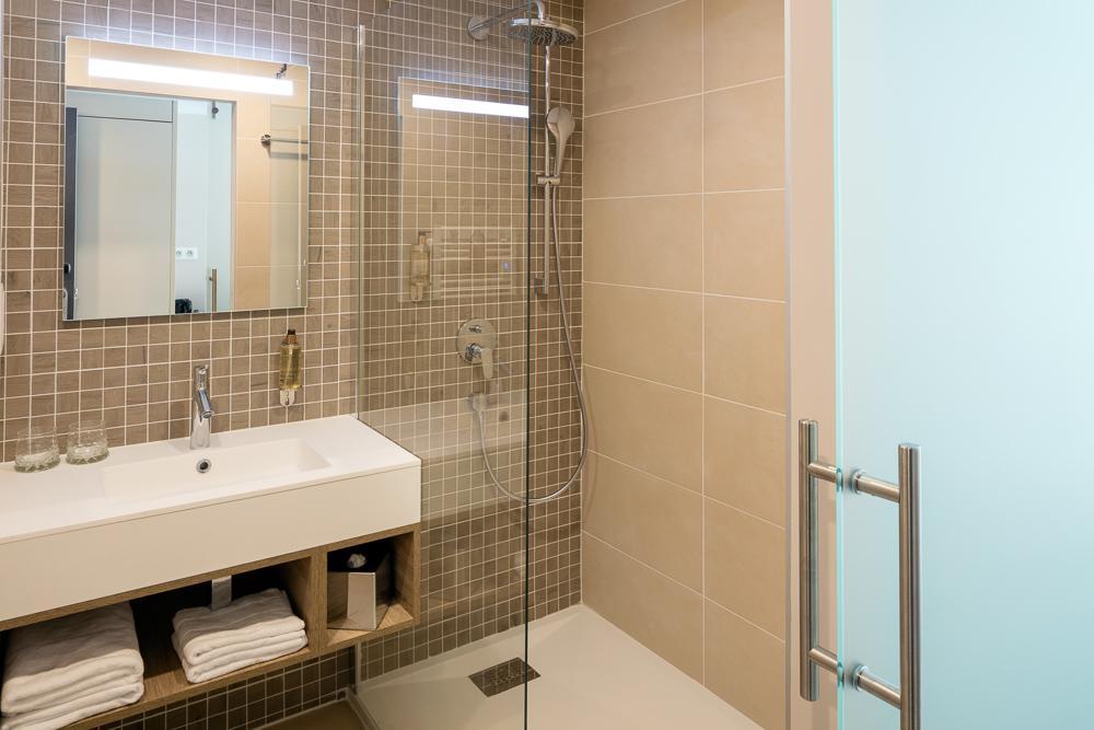 Double Room with Pool View with Spa Access,669680976:JPEG