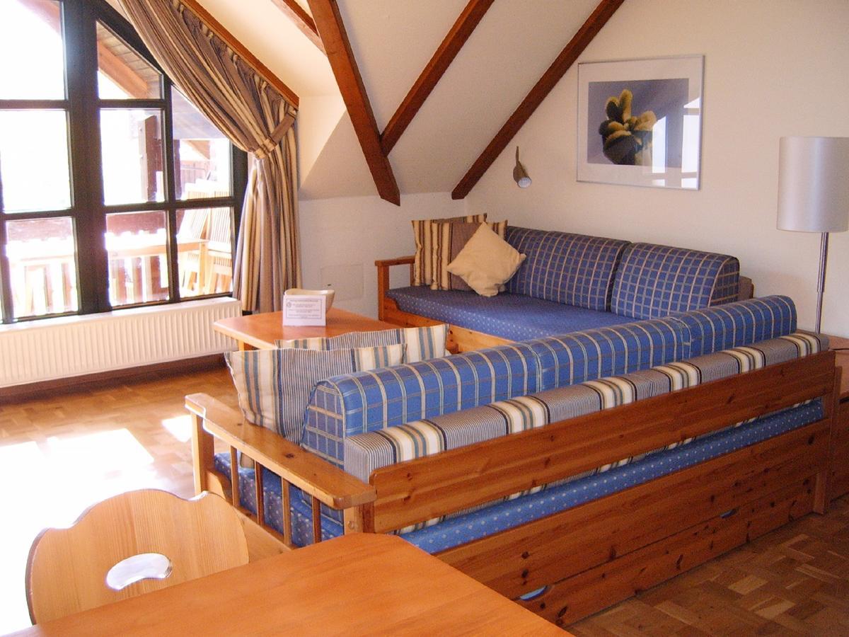 One-Bedroom Apartment,669762336:JPEG