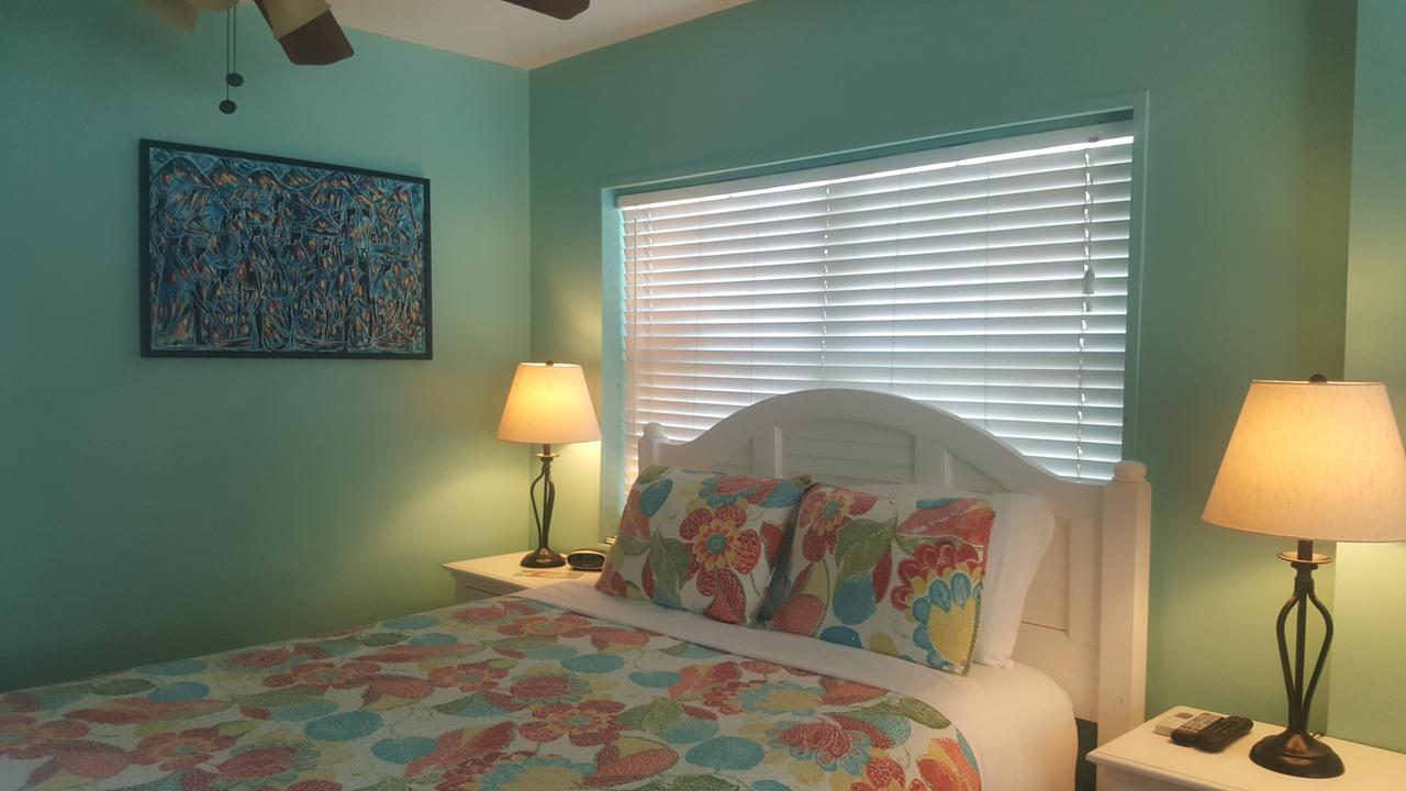 Chambre avec 2 Lits Queen-Size (Logement C11)