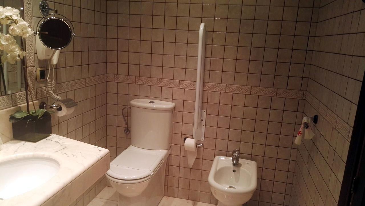 Double or Twin Room,917451292:JPEG