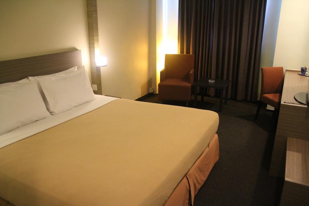 Deluxe Double Room,112560000:JPEG