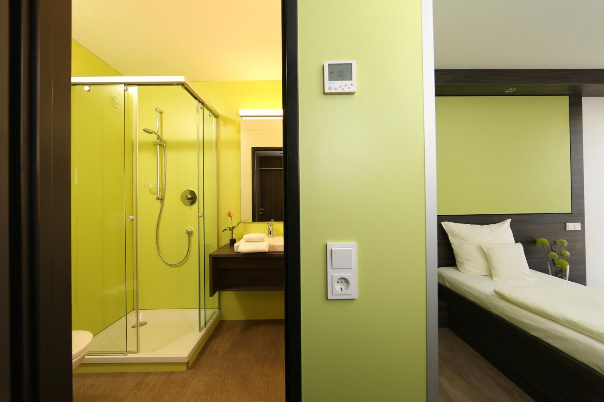 Double Room,678335457:JPEG