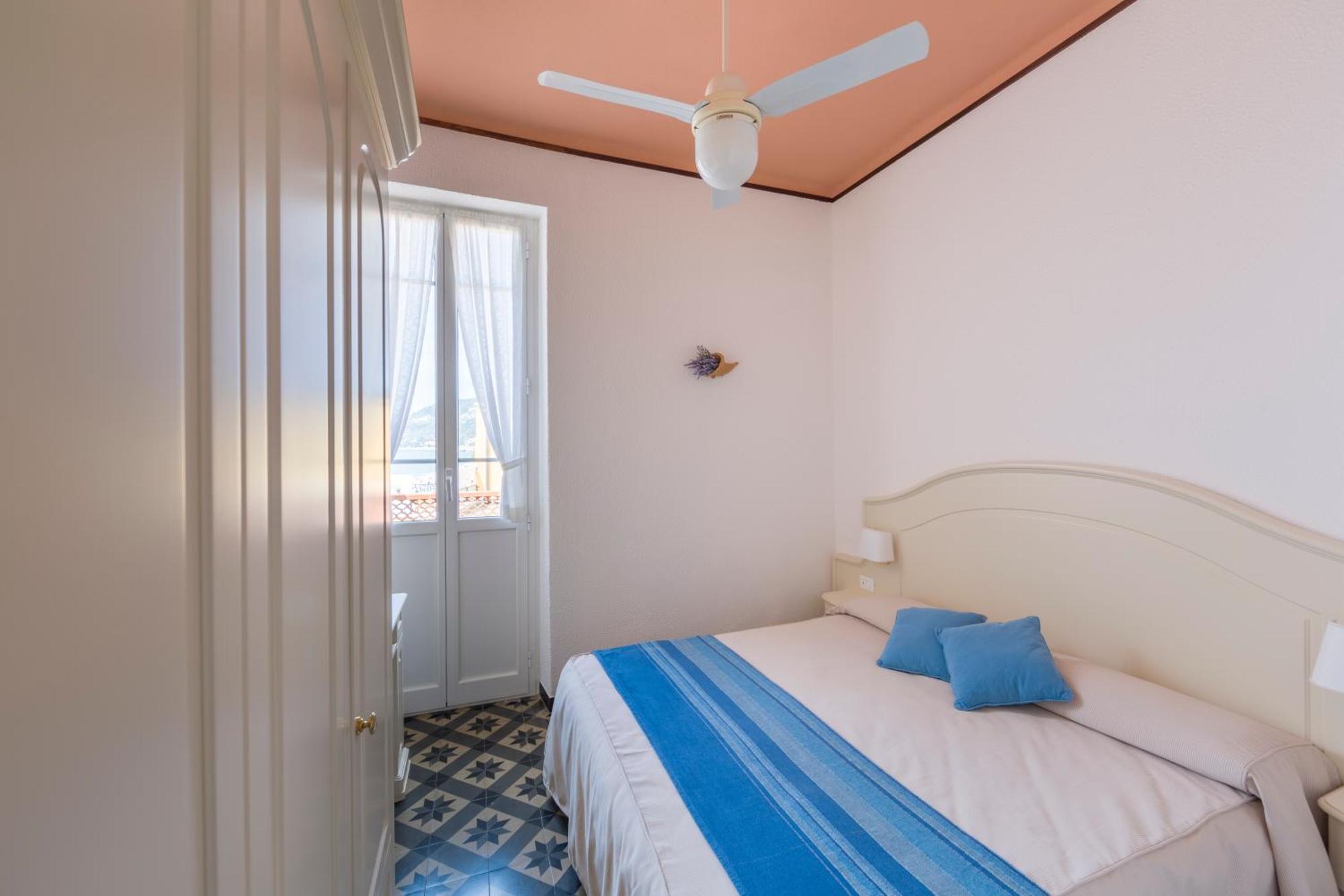 Double Room Balcony Beach,681046296:JPEG
