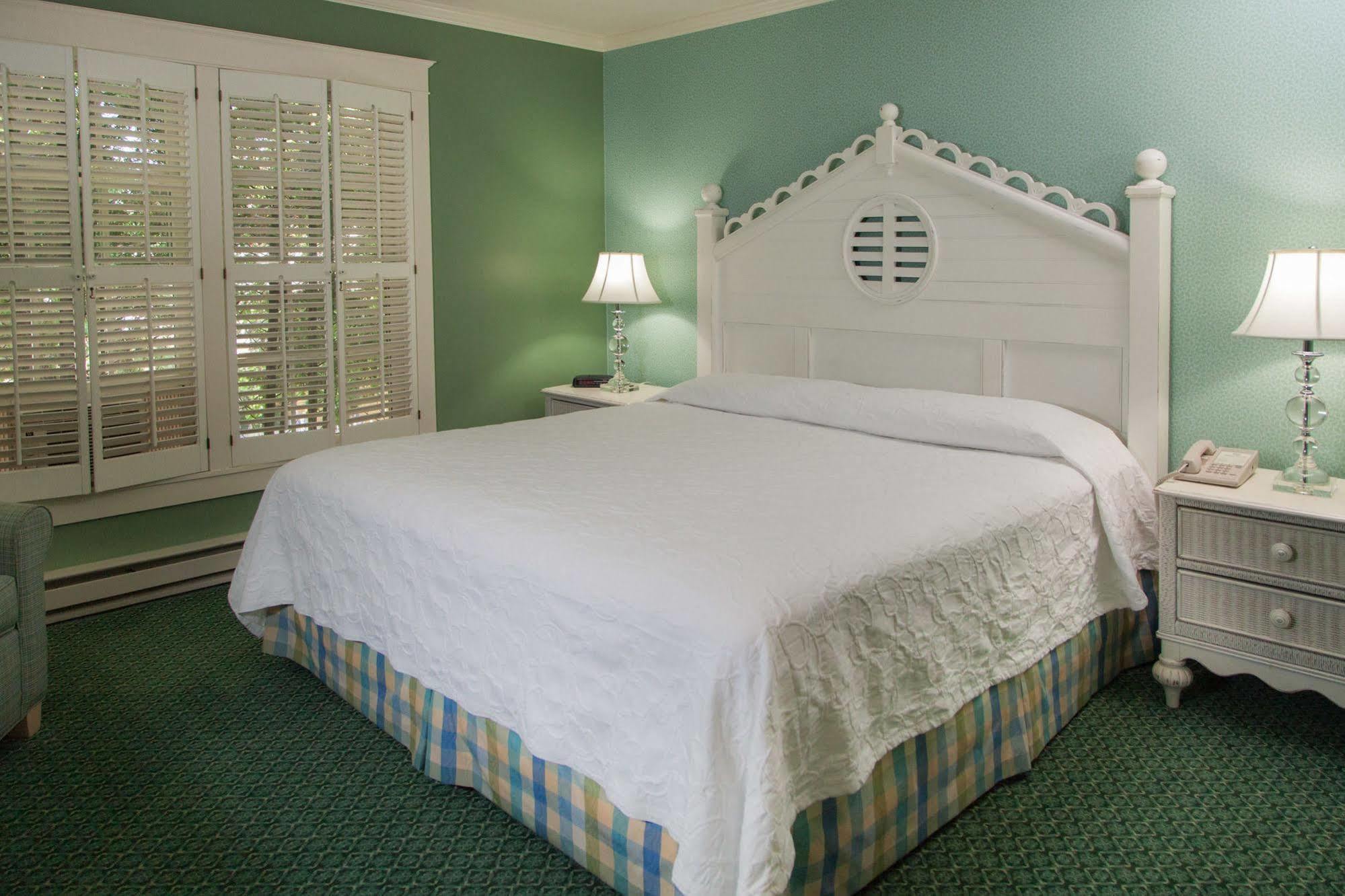 Standard King Room