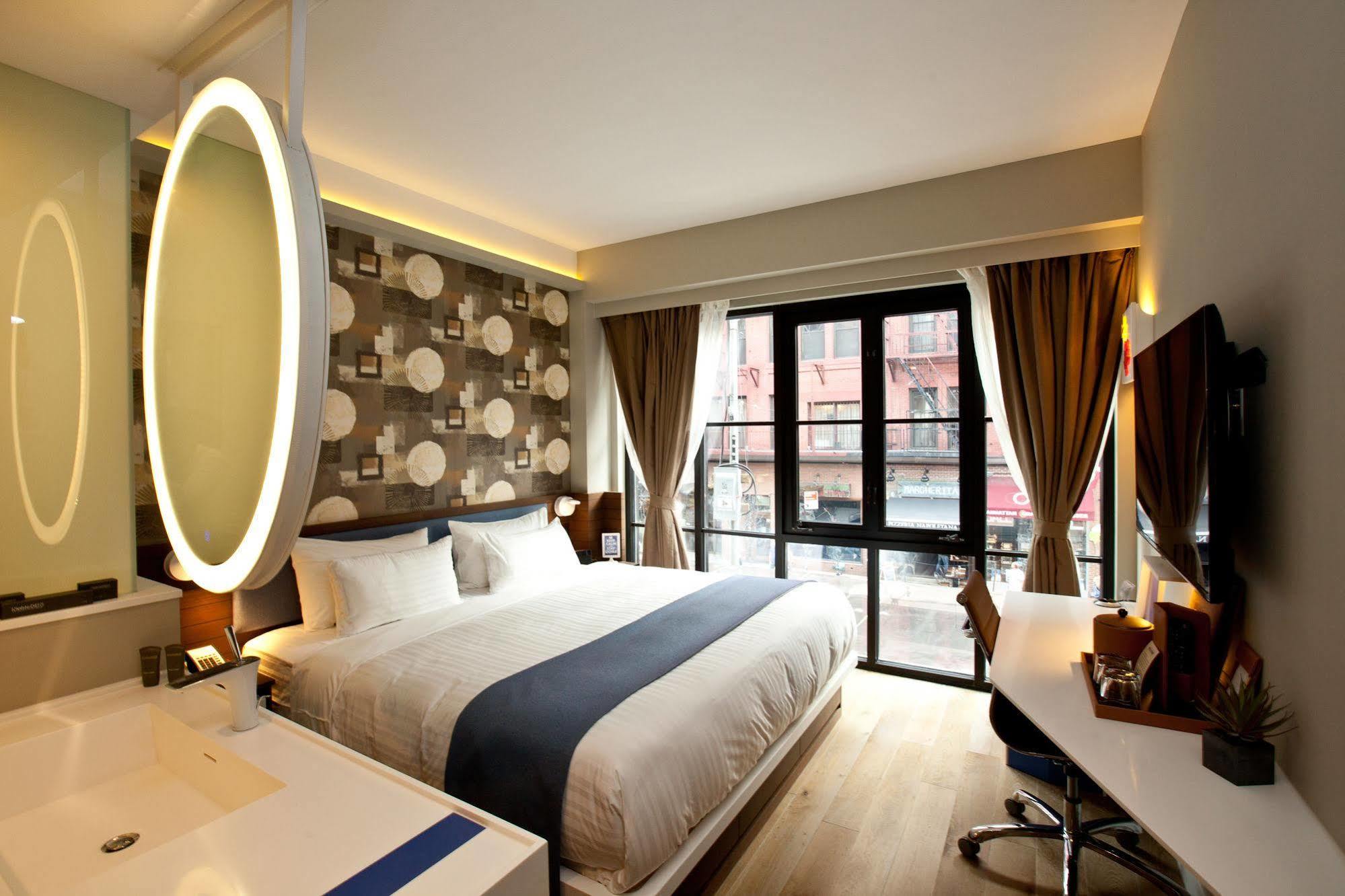 Standard Zimmer mit Kingsize-Bett