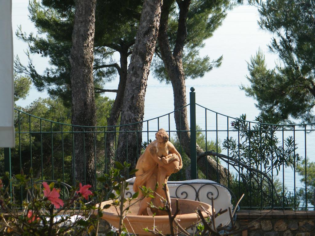 Camera Matrimoniale con Patio