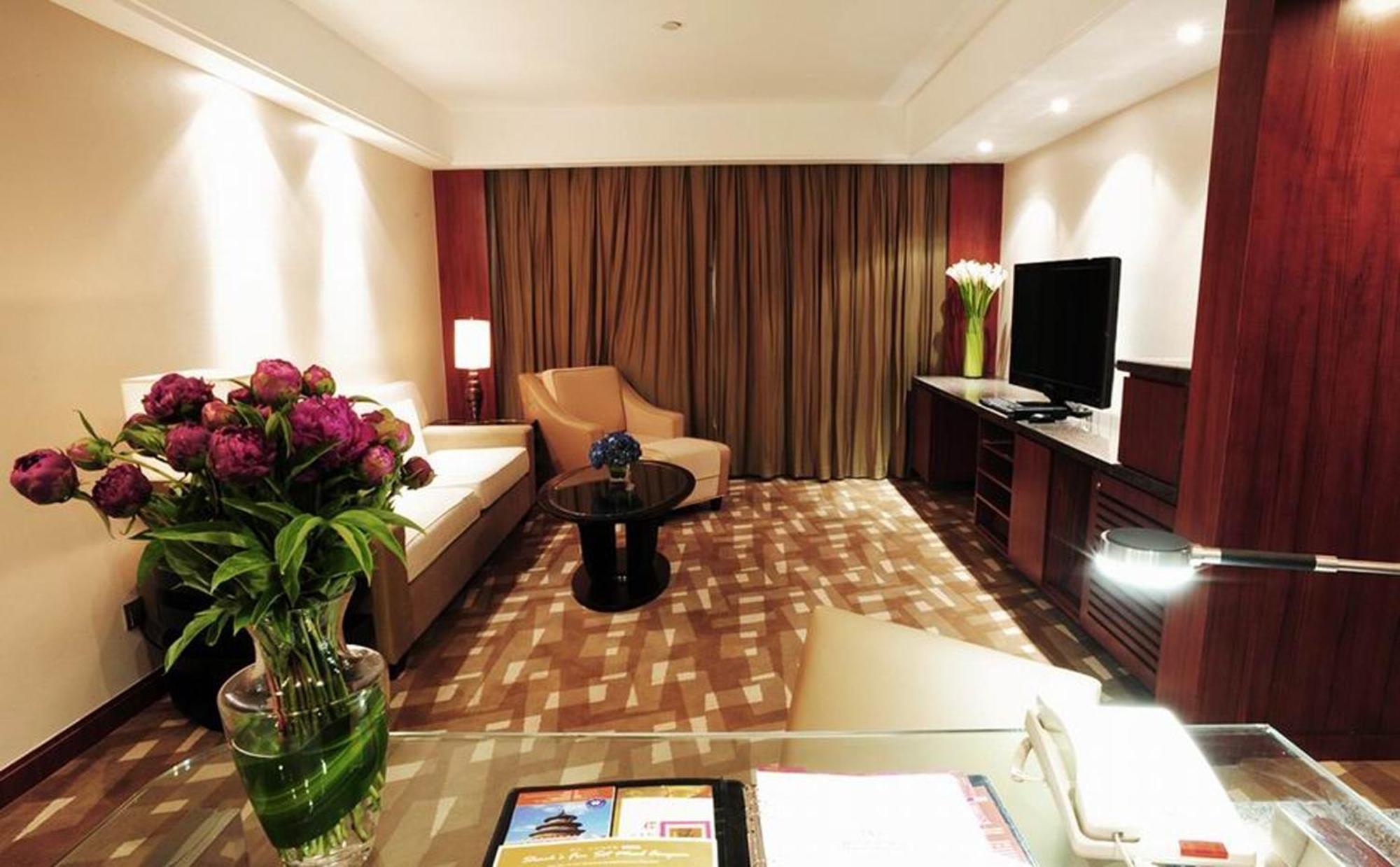 Executive King Bed Suite