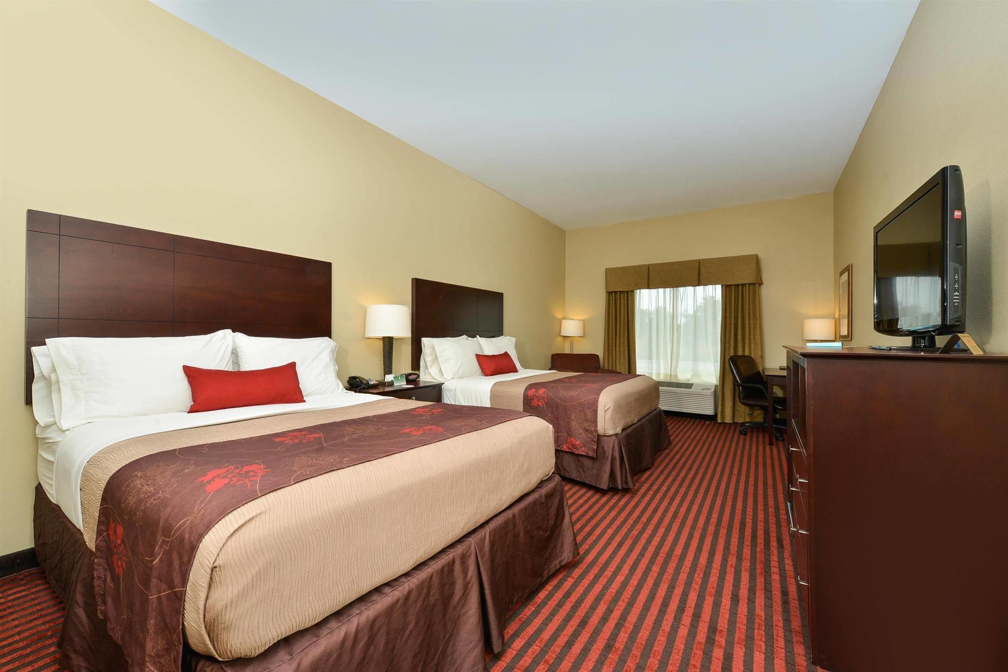 Queen Room with Two Queen Beds - Non-Smoking