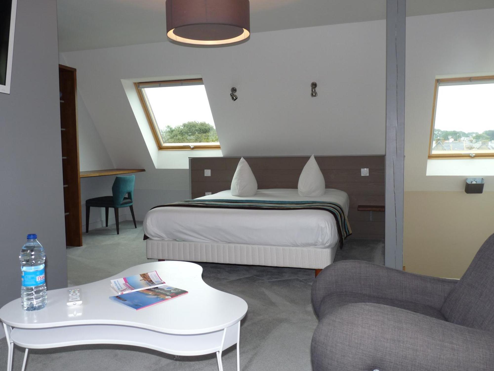 Superior Room with Courtyard view,393684195:JPEG
