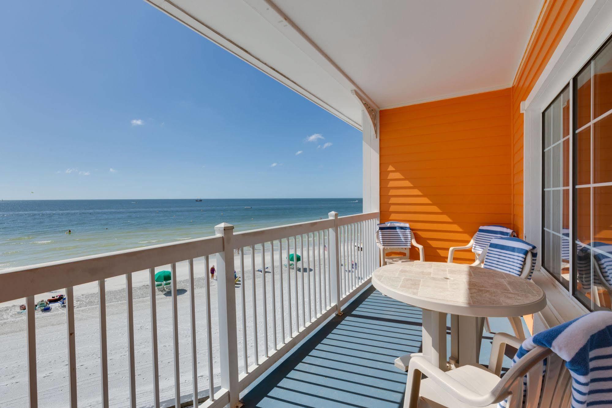 Beachfront Suite