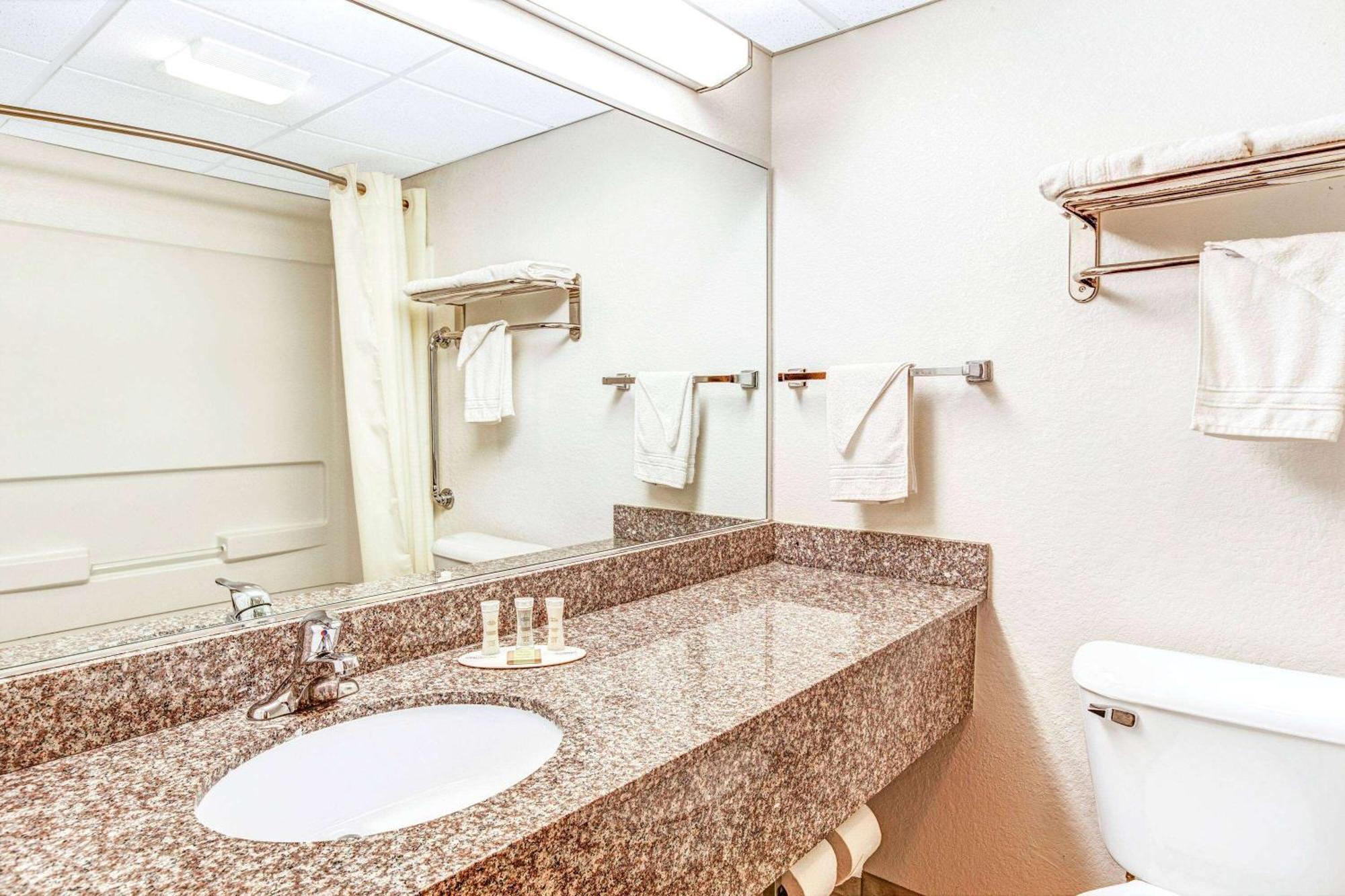Double Room with Two Double Beds - Non-Smoking