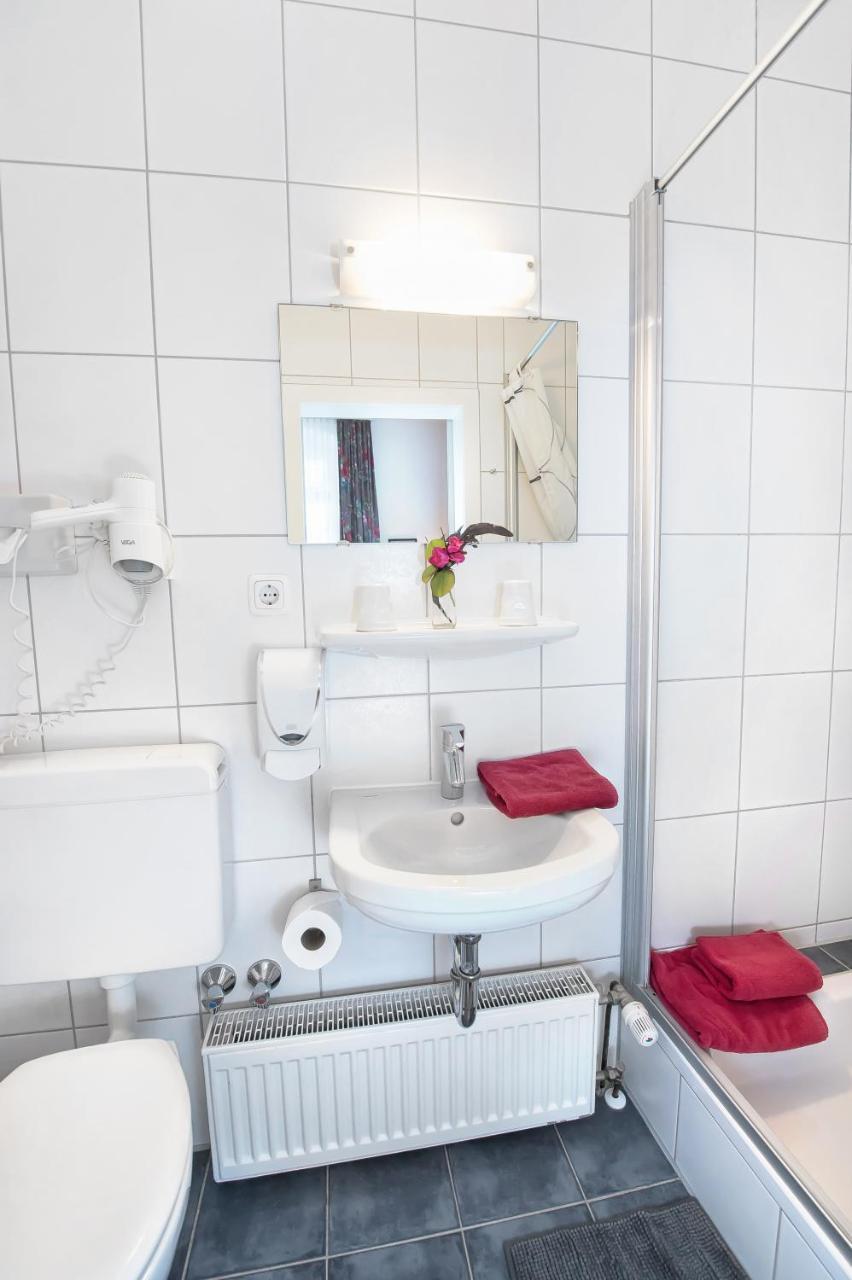 Kleines Zweibettzimmer