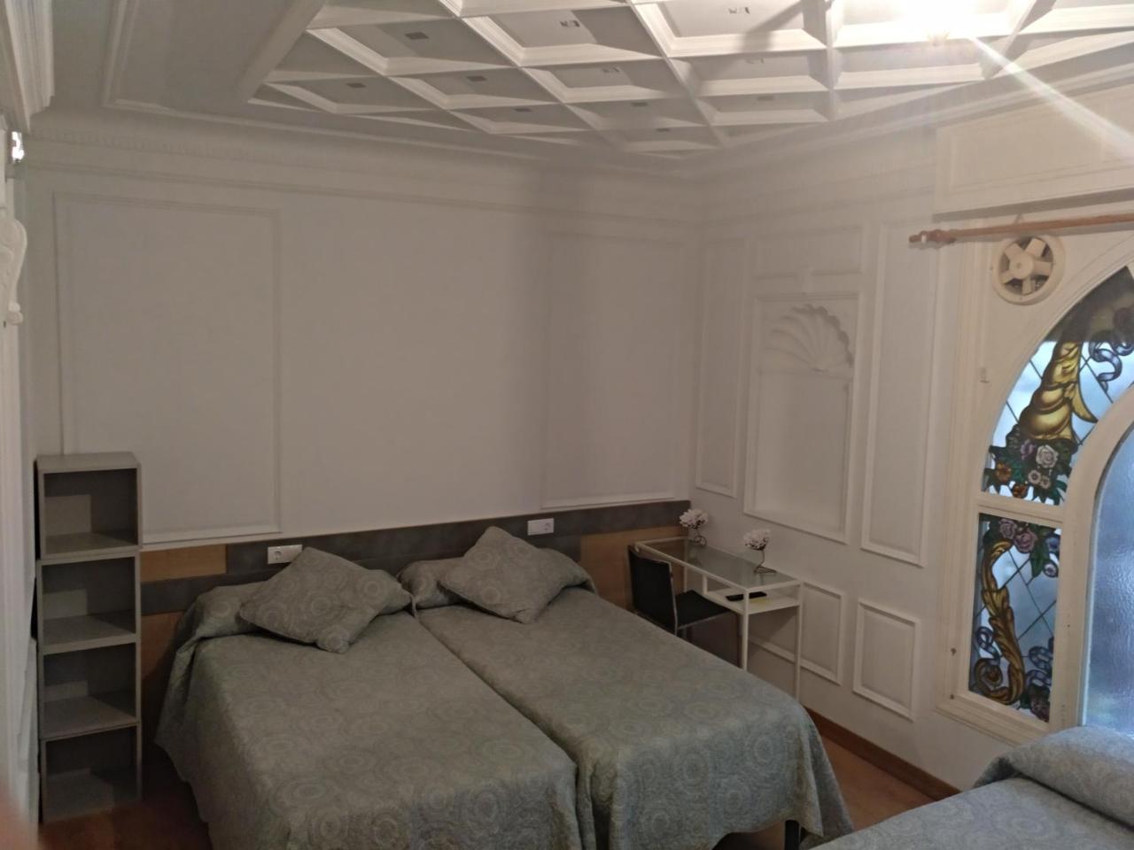 Family Room,696945738:JPEG
