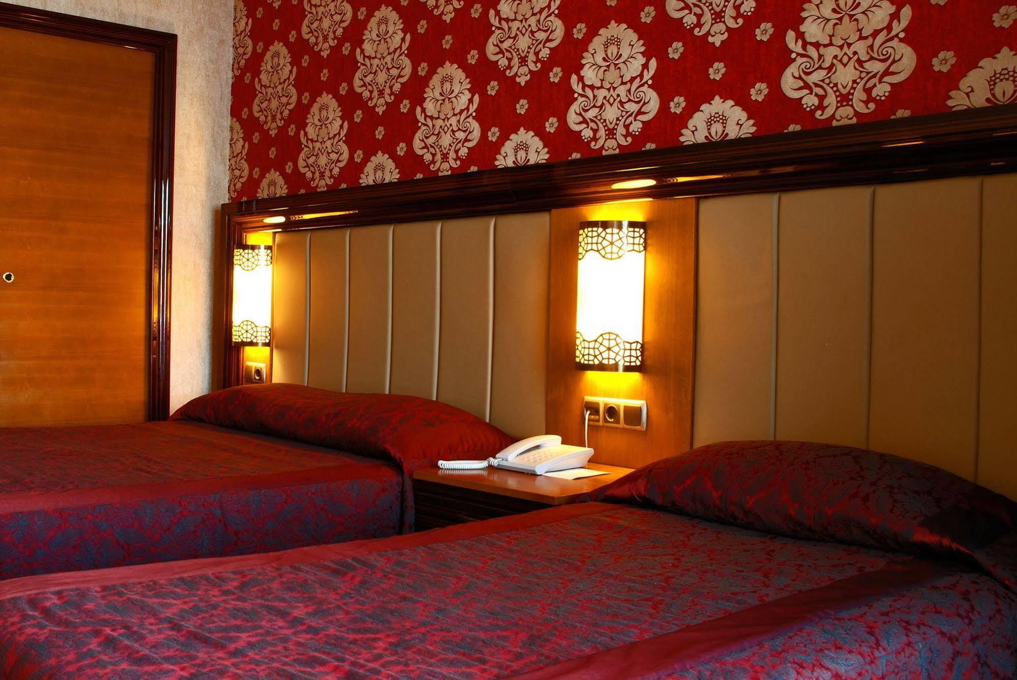 Large Room,1433969581:JPEG