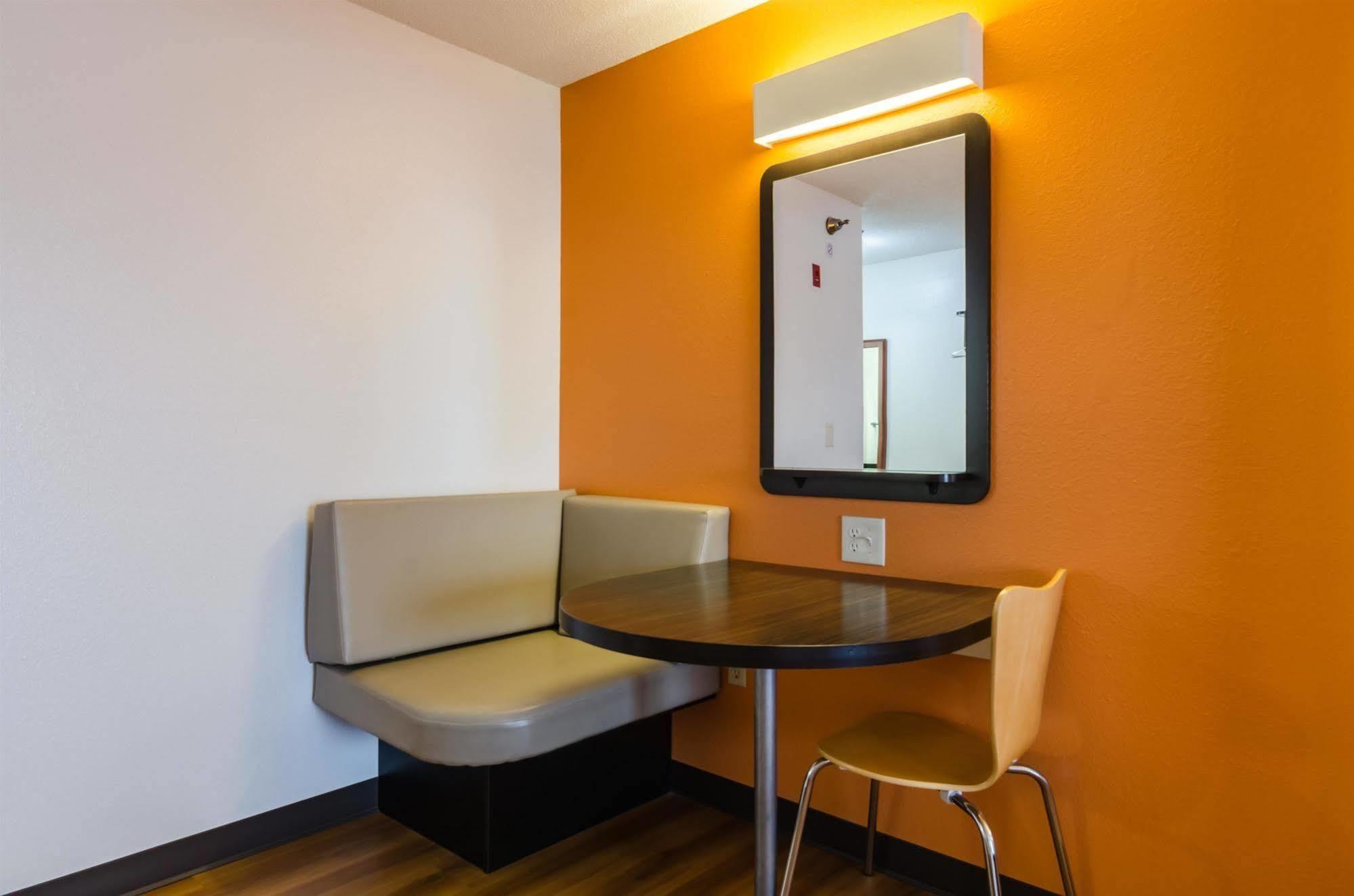 Queen Room with Two Queen Beds - Disability Access - Non-Smoking