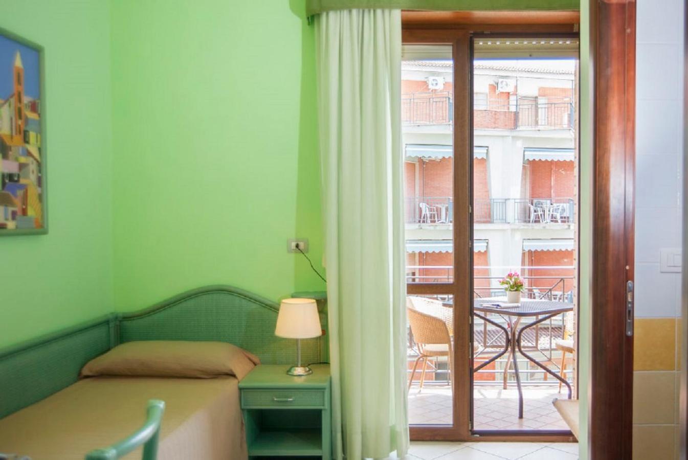 Camera Tripla con Balcone