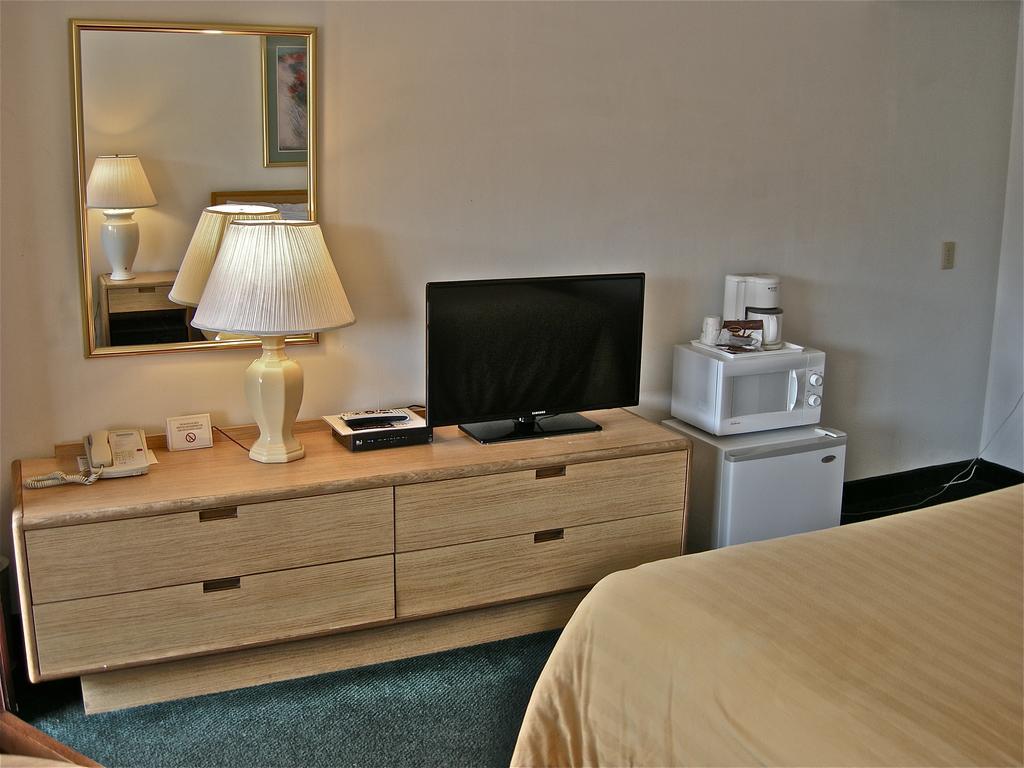 Double Room with Two Double Beds - Non-Smoking