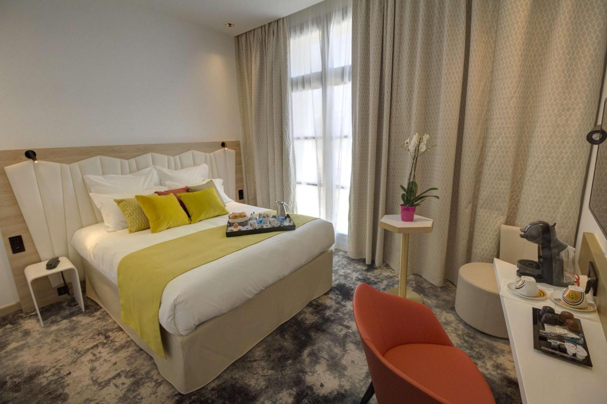 Classic Queen Room