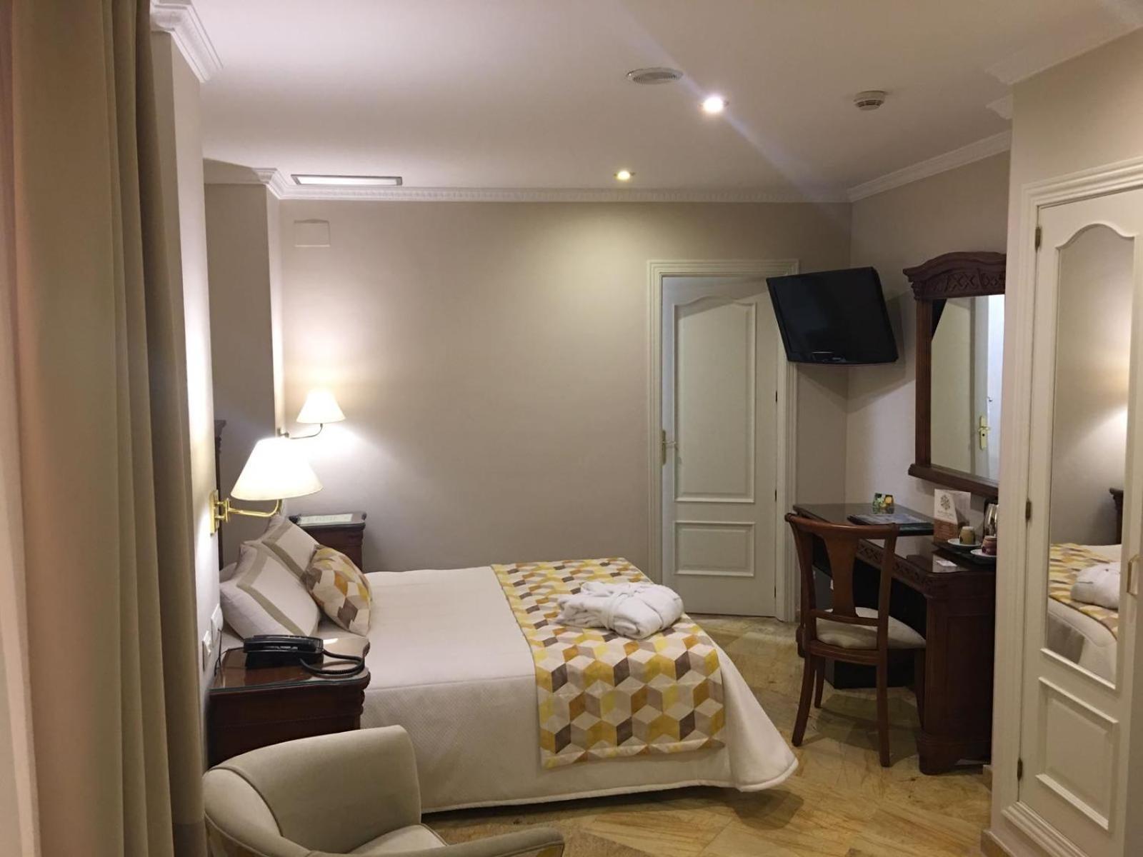 Quarto Duplo