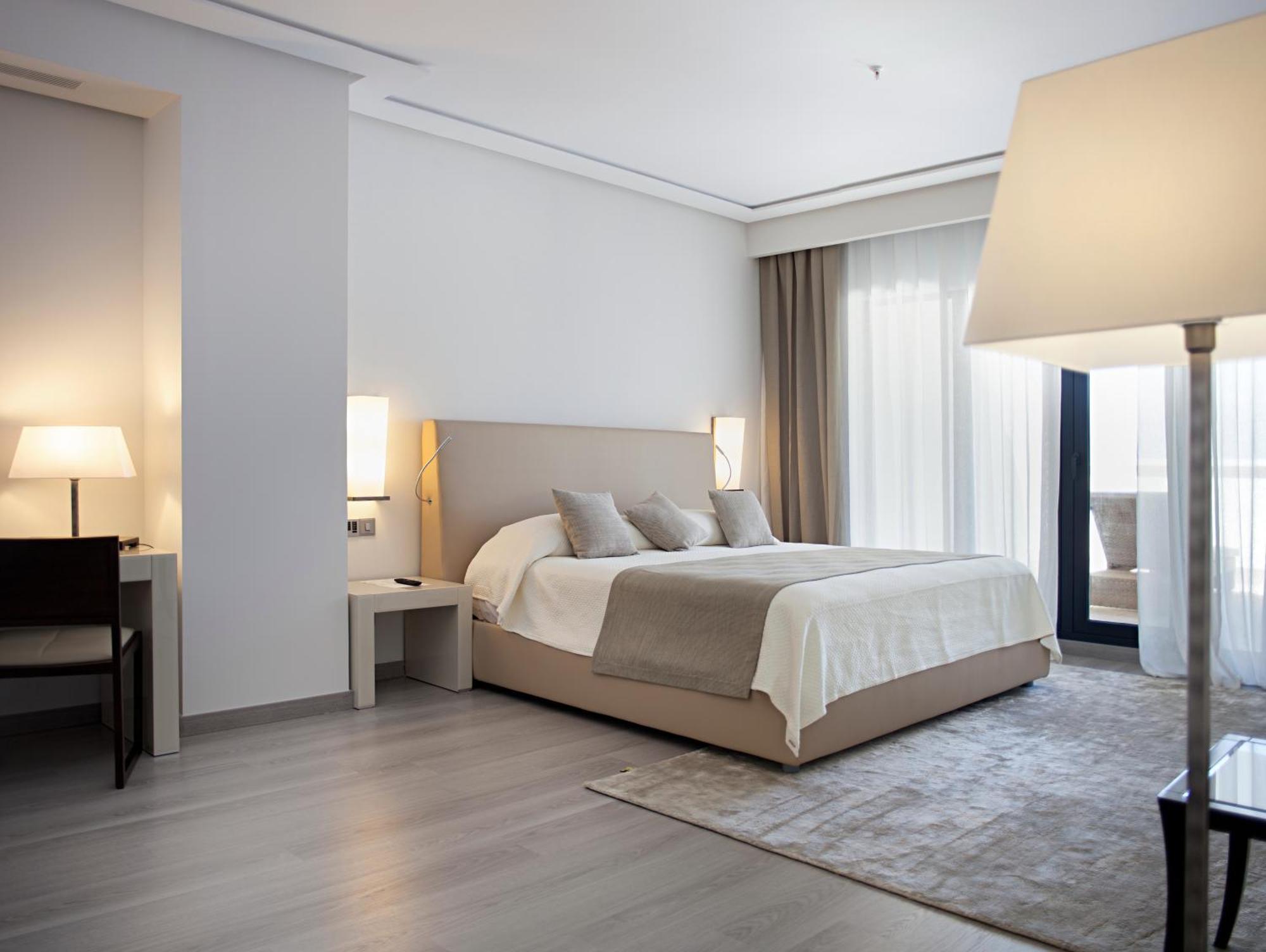 Superior Double Room,702253180:JPEG