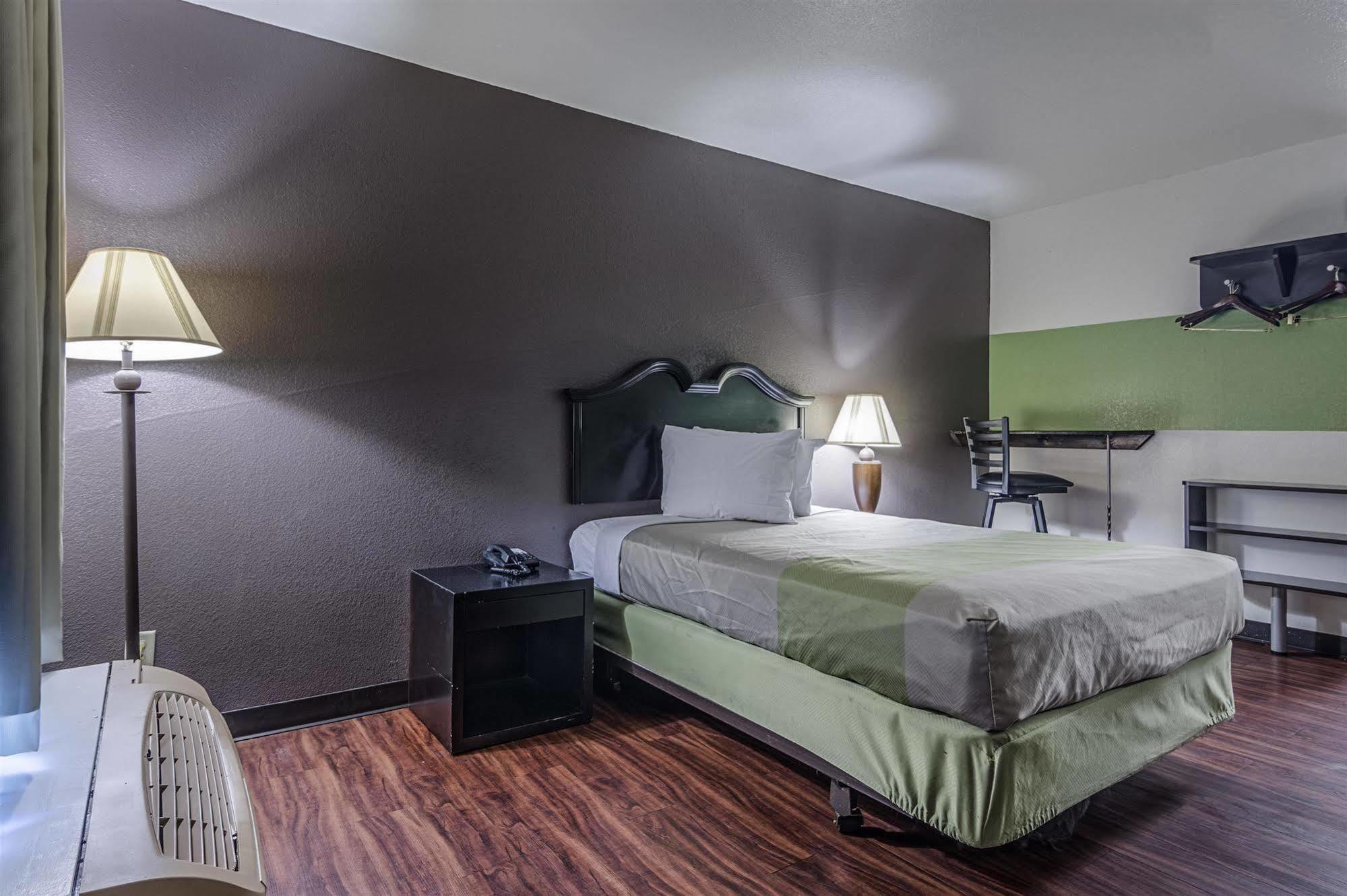 Deluxe Double Room - Non-Smoking