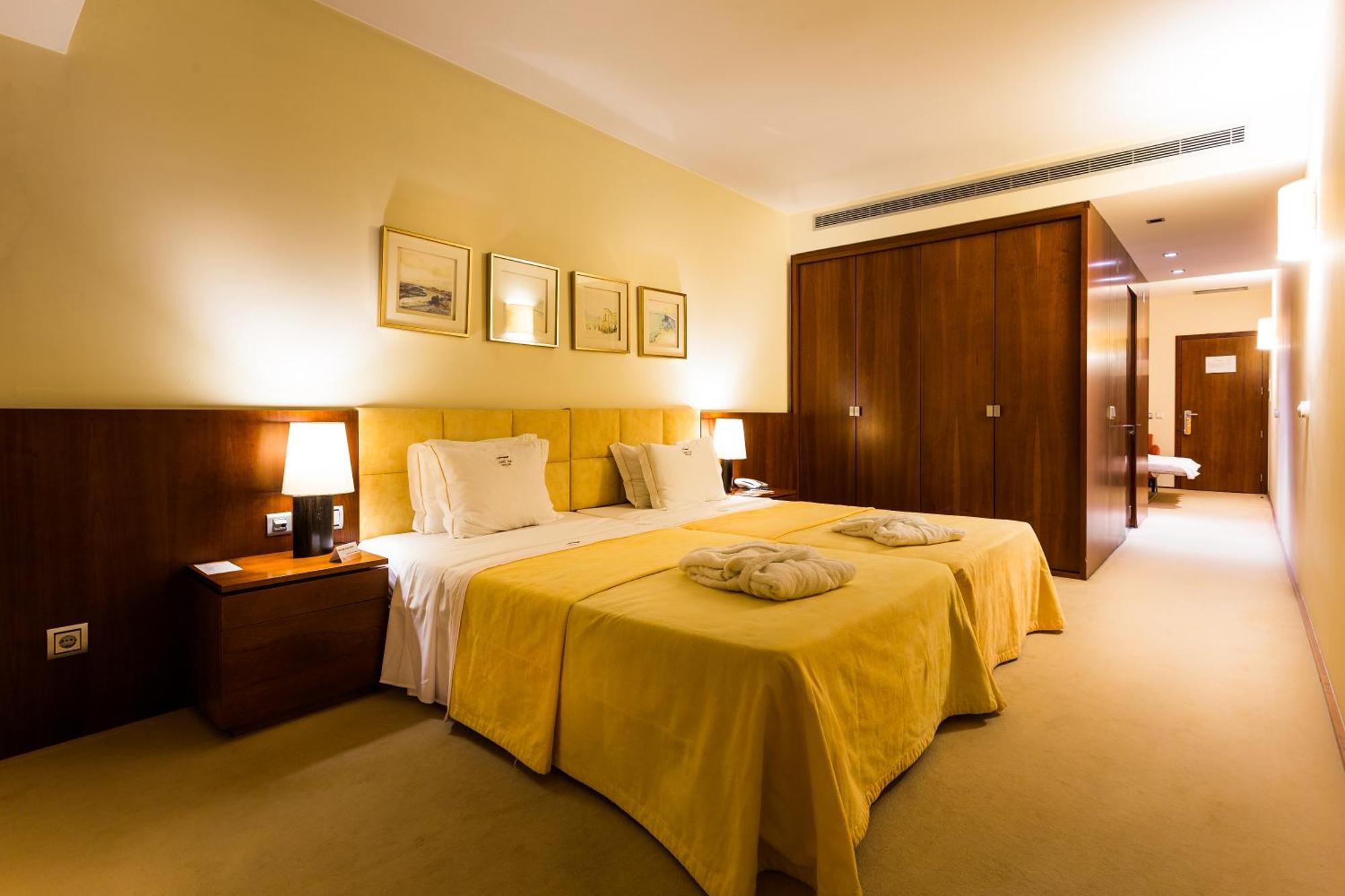 Triple Room,1012379092:JPEG
