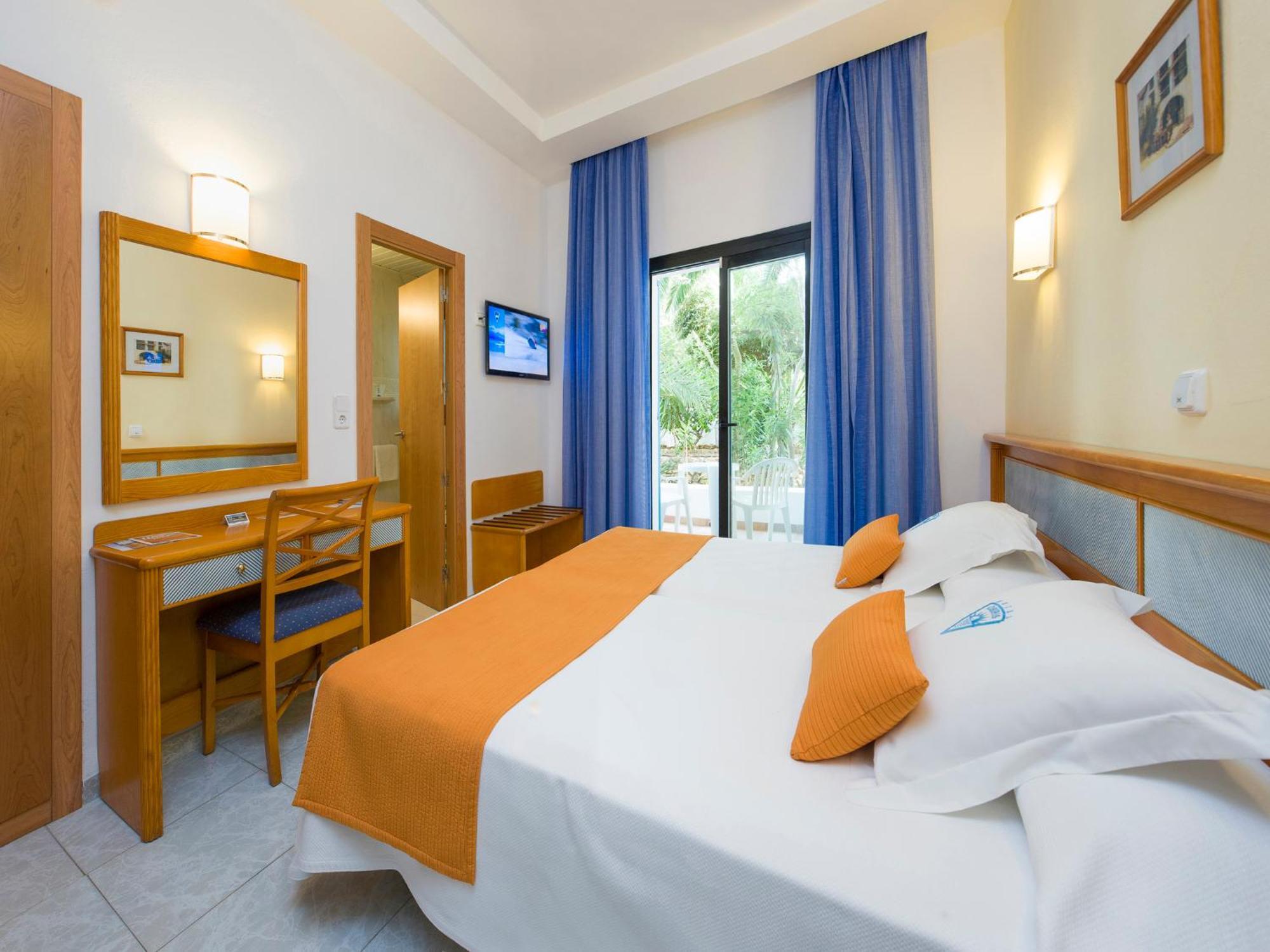 Economy Tweepersoonskamer met 2 Aparte Bedden Begane Grond