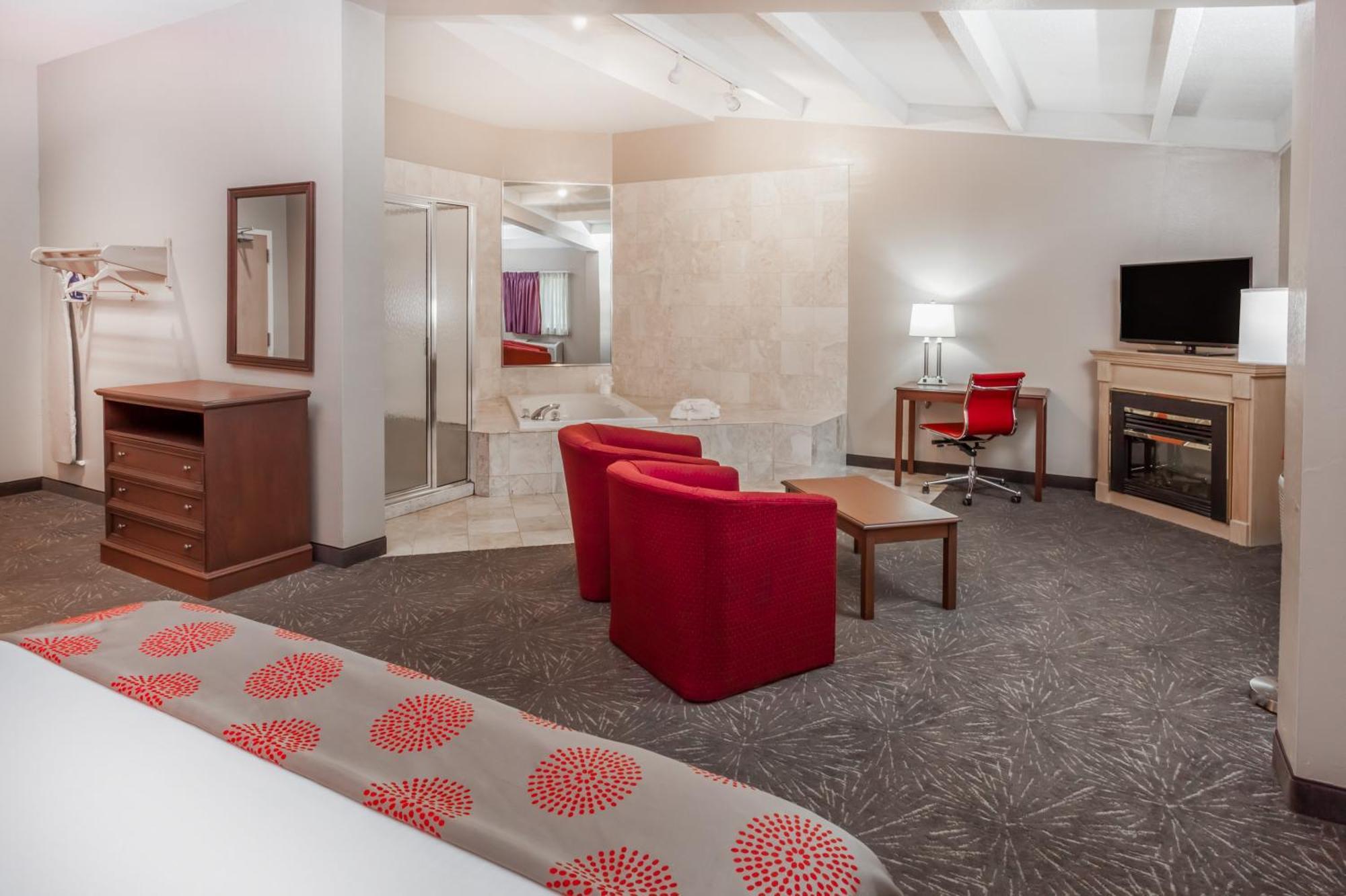 Superior King Studio Suite - Non-Smoking