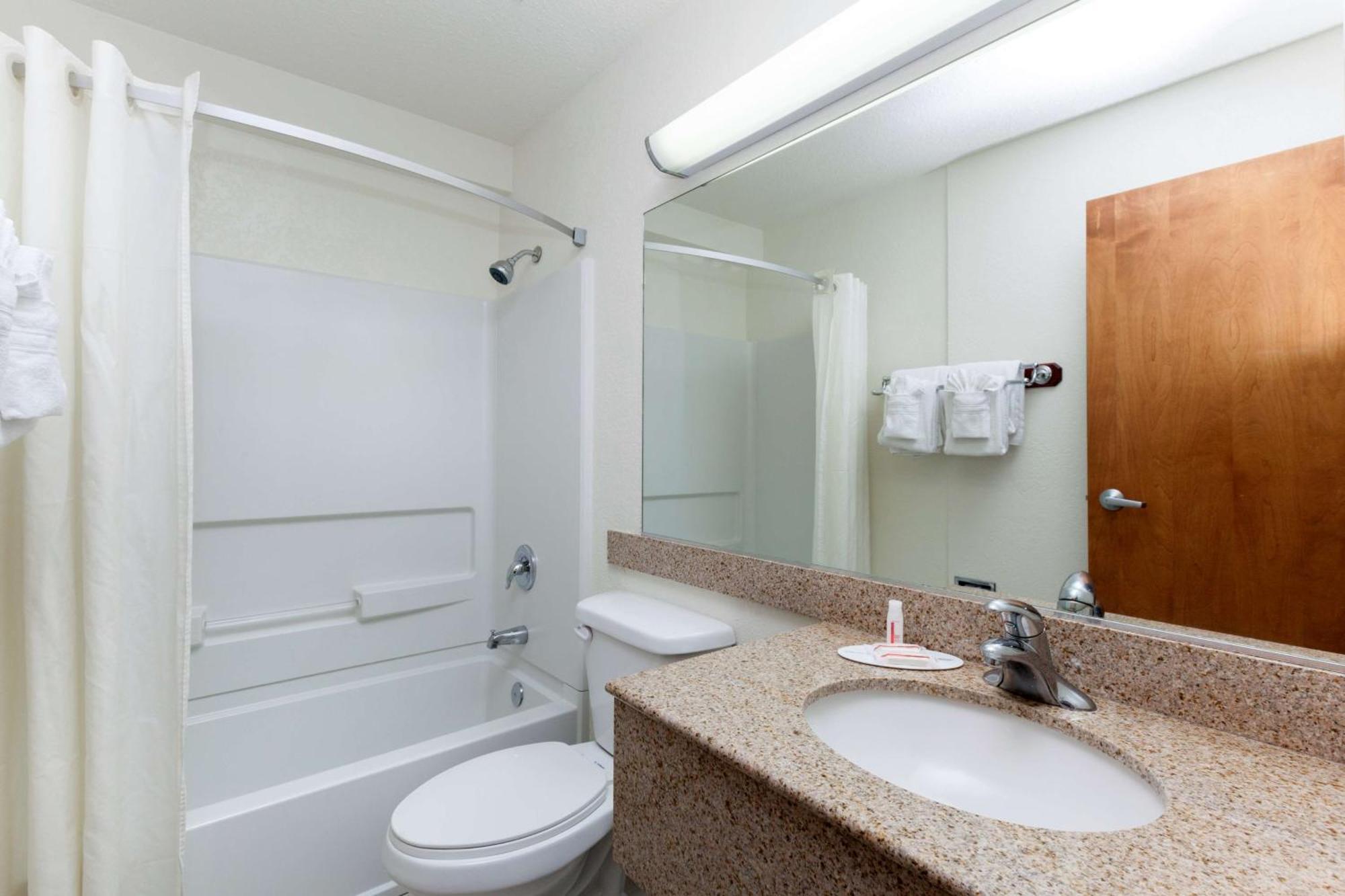 Studio Suite with Two Queen Beds and Bunk Bed - Non-Smoking