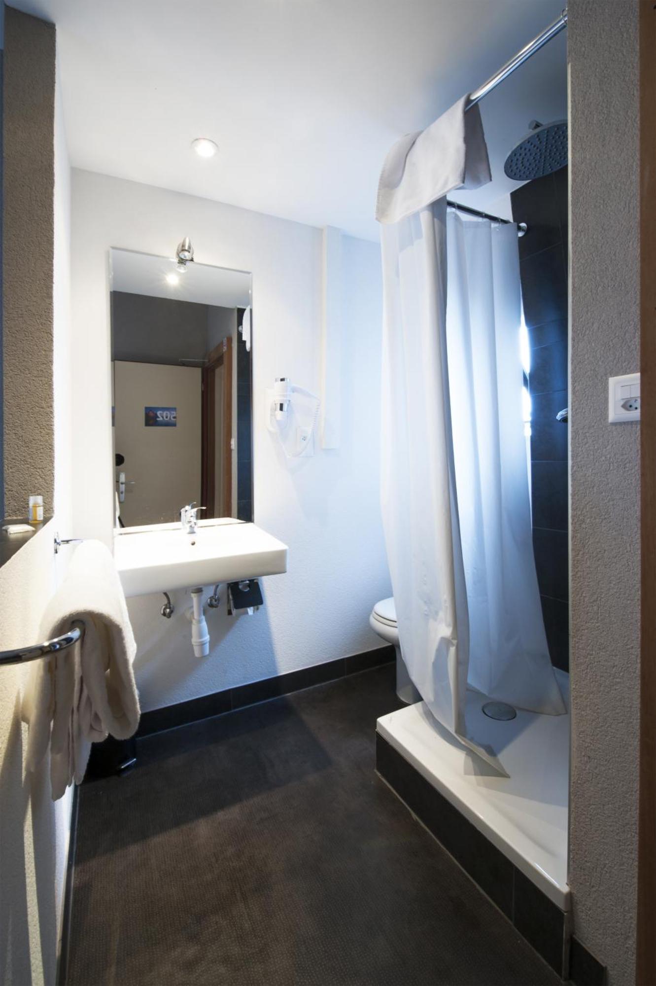 Chambre Simple - Vue sur Cour