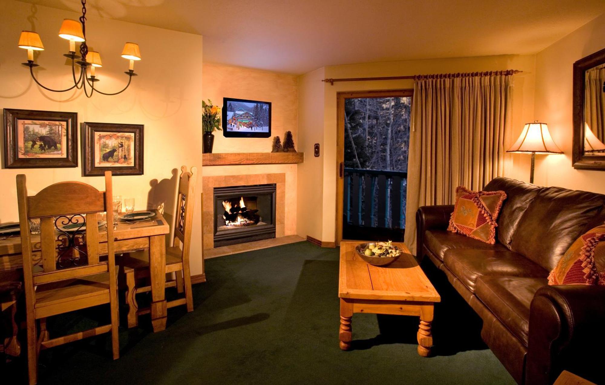 One-Bedroom King Suite