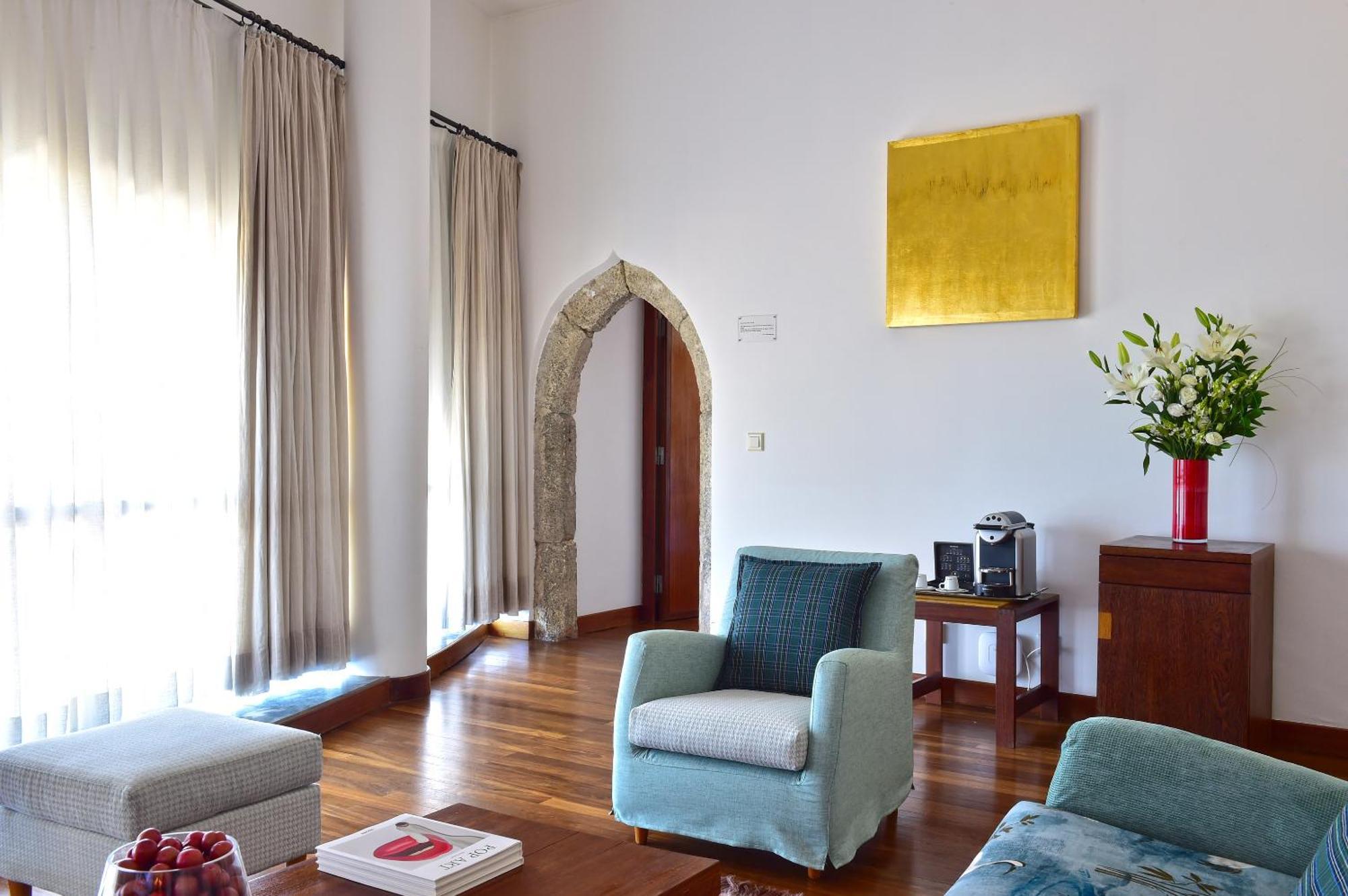 Family Room,712371661:JPEG