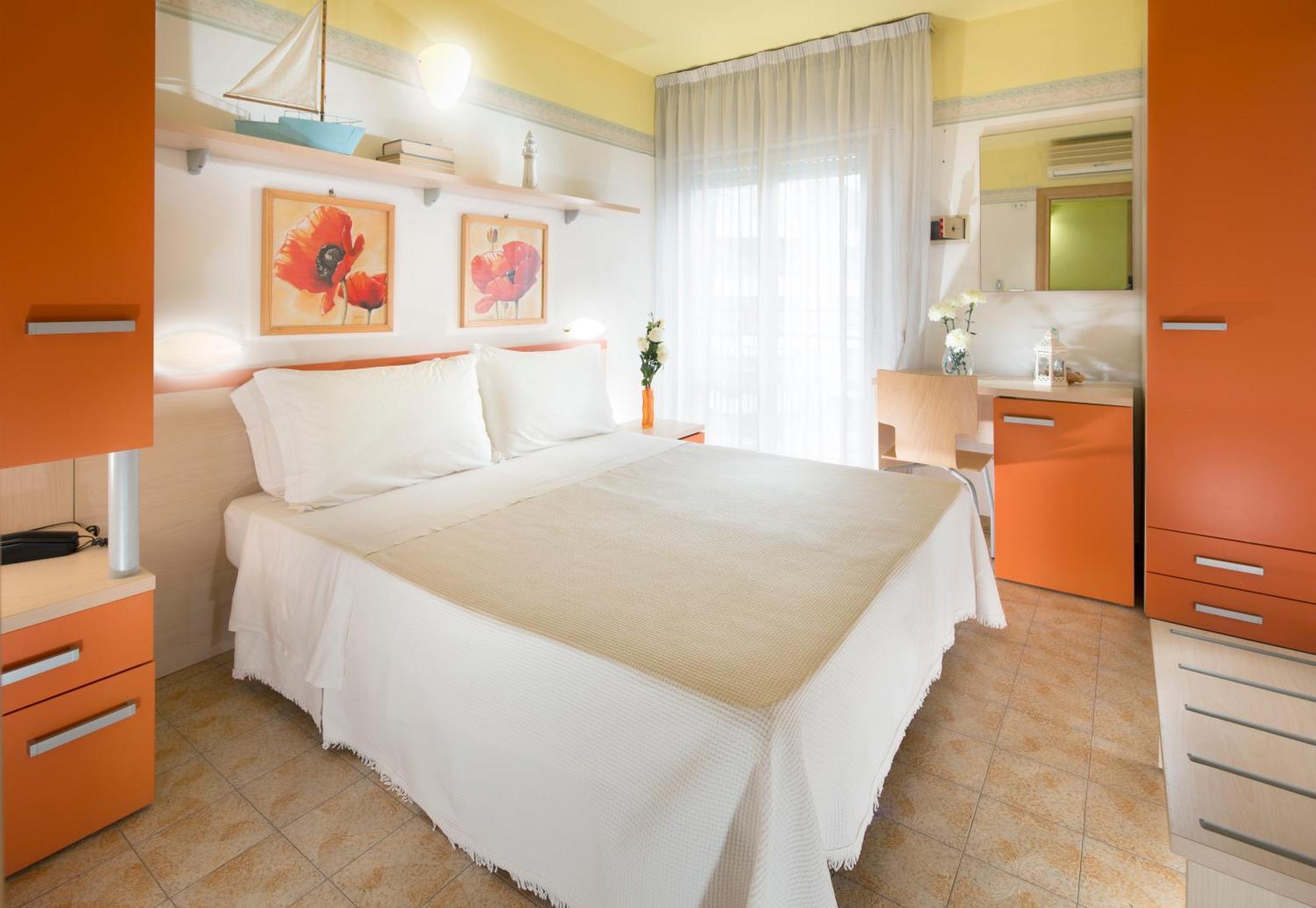 Standard Room,712906474:JPEG