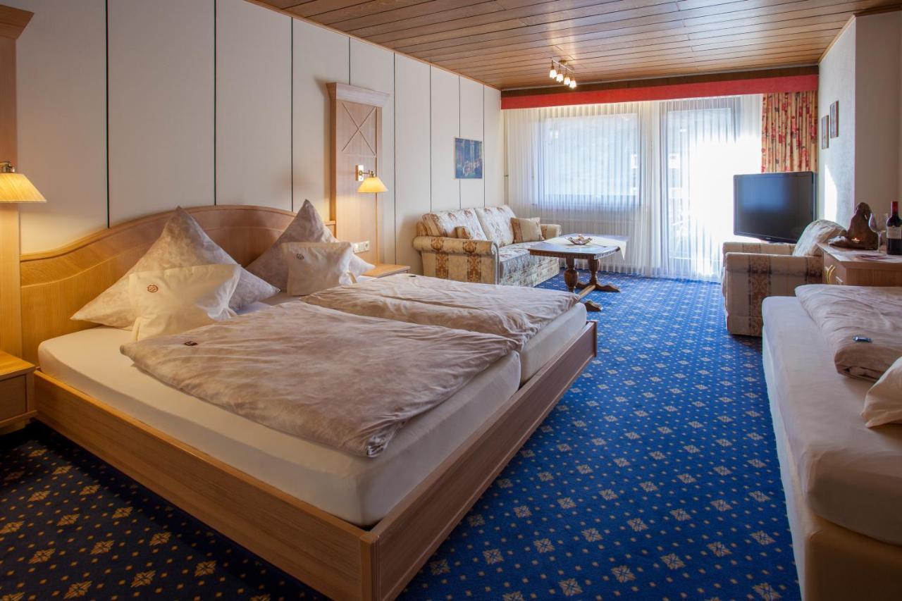 Double or Twin Room,926483362:JPEG