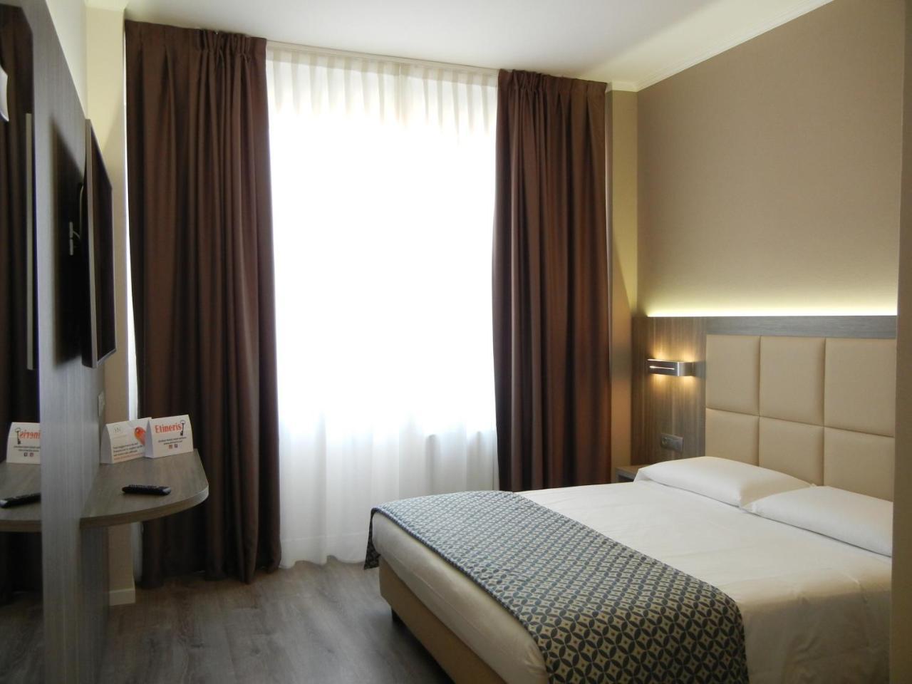Executive Double Room,724029106:JPEG