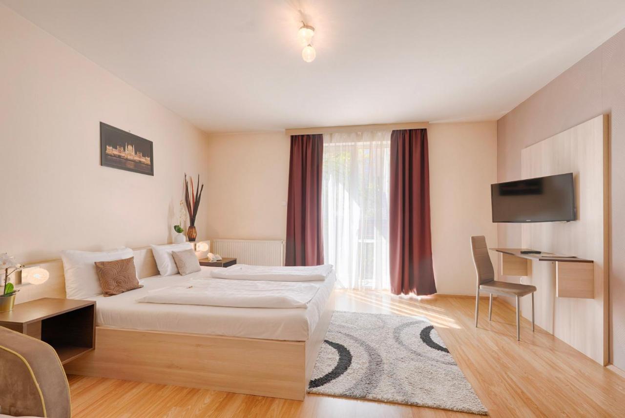 Quarto Duplo Deluxe com Cama Extra