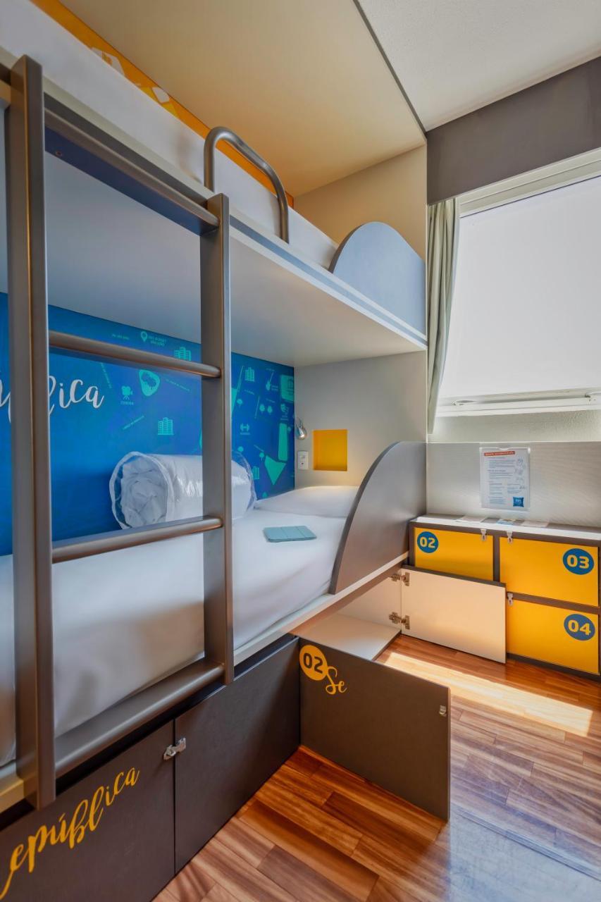 Quarto Família com 2 Beliches