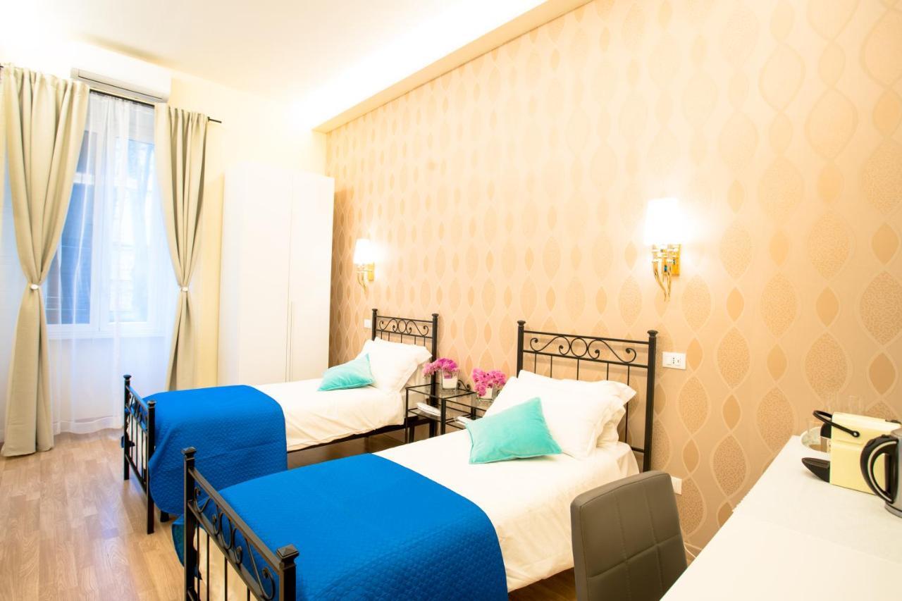 Quarto com 2 Camas de Solteiro