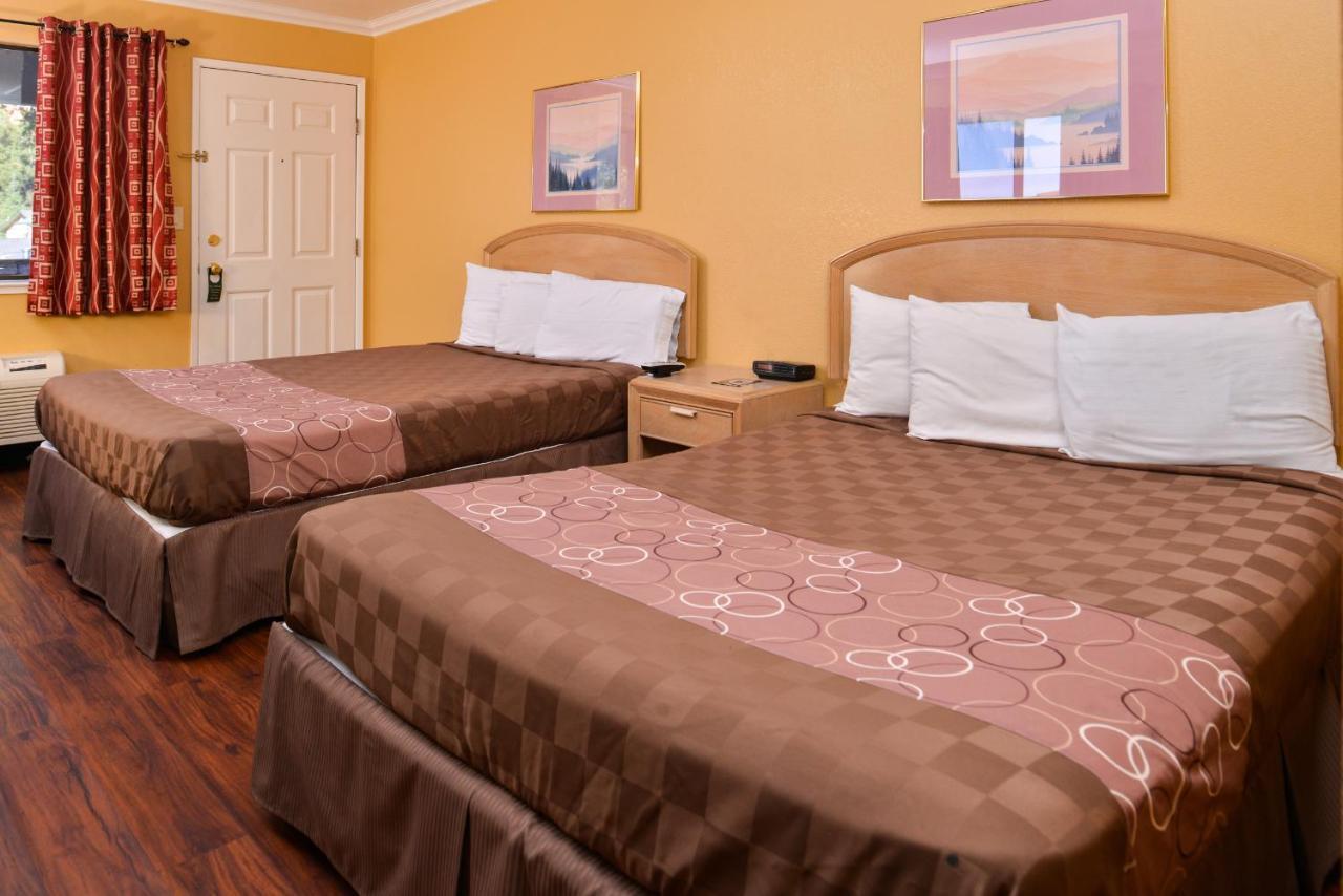 Queen Room with Two Queen Beds