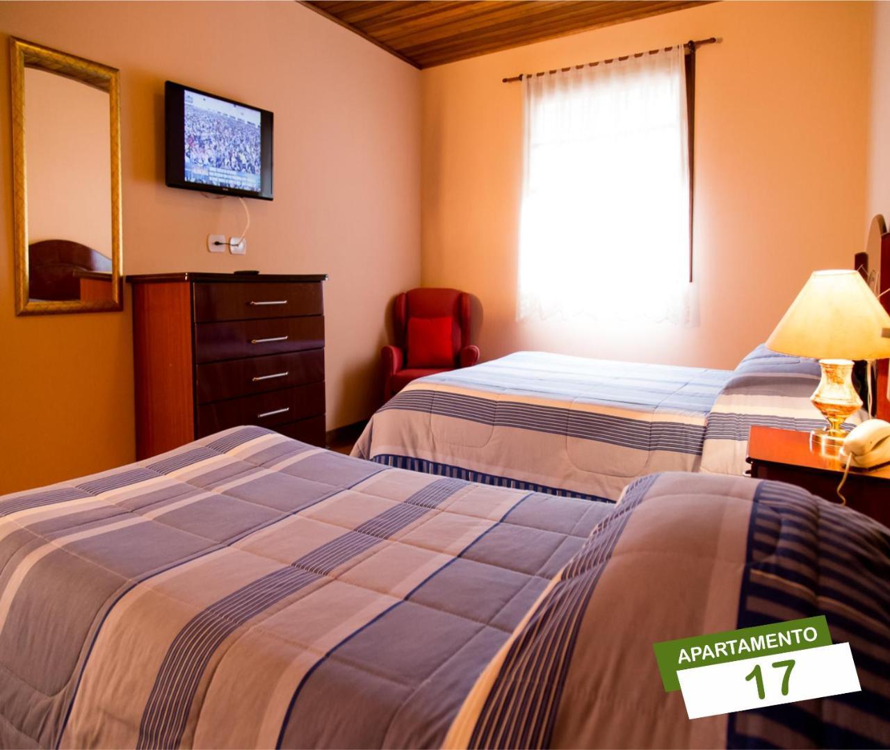 Quarto Triplo Standard
