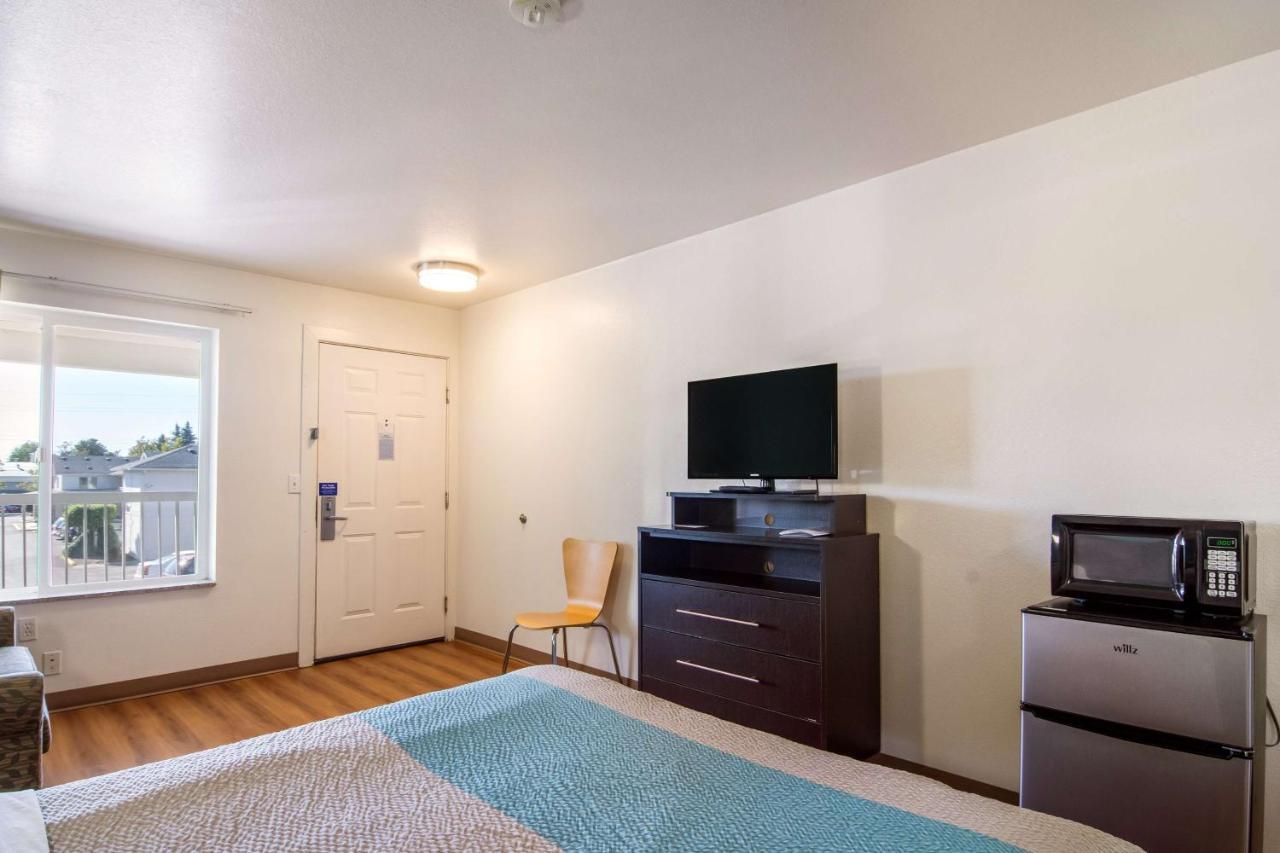 Chambre Lit Queen-Size Deluxe - Non-Fumeurs
