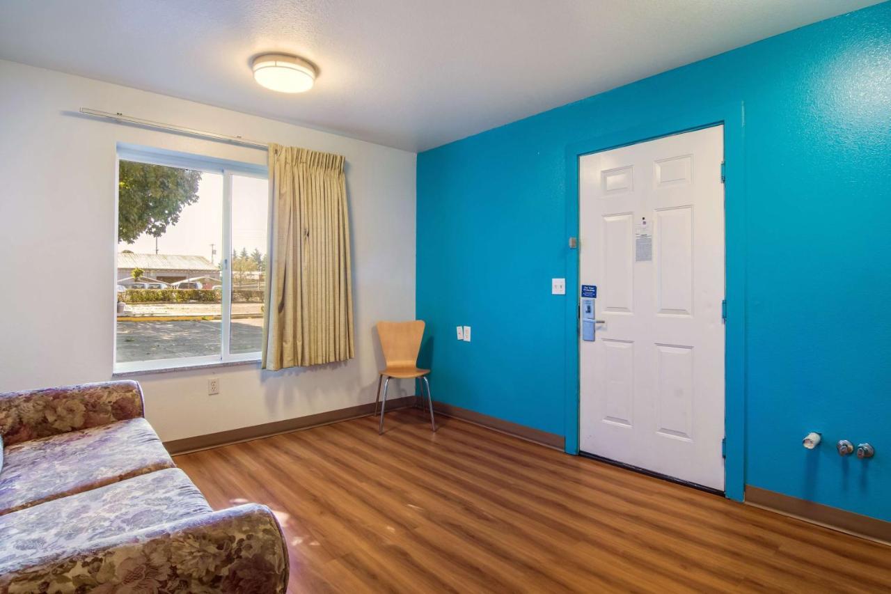 Chambre Lit King-Size avec Baignoire Spa - Non-Fumeurs