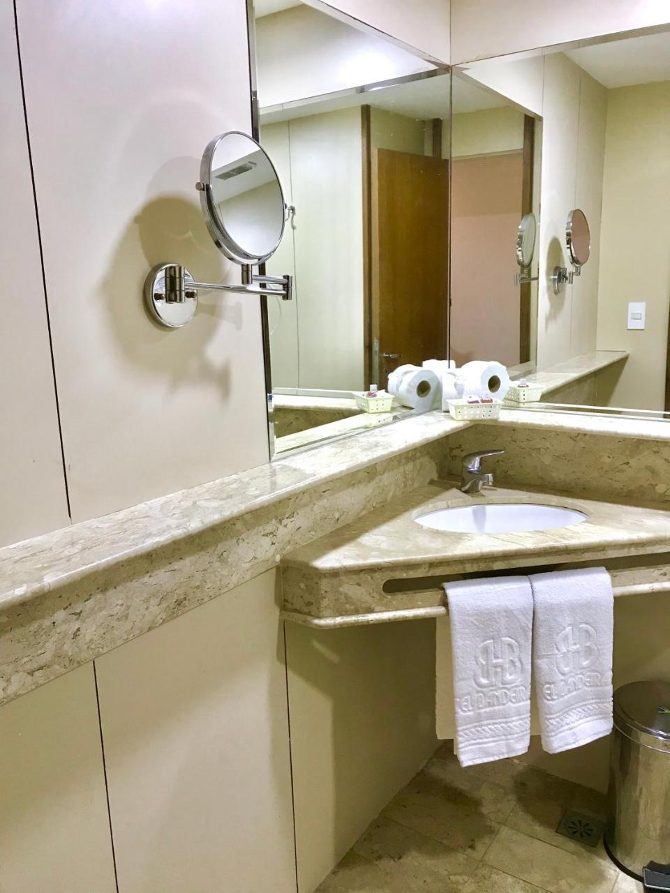Quarto Twin Standard