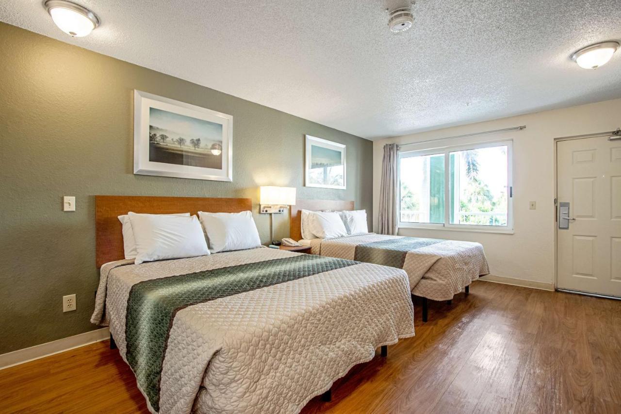 Studio Room with Two Queen Beds Non-Smoking